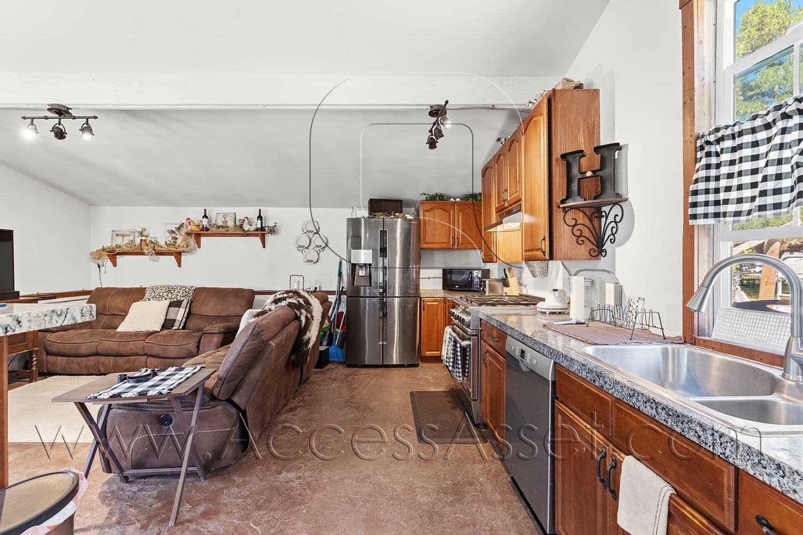 Lake Elsinore Apartment: 17700 Rodeo Rd