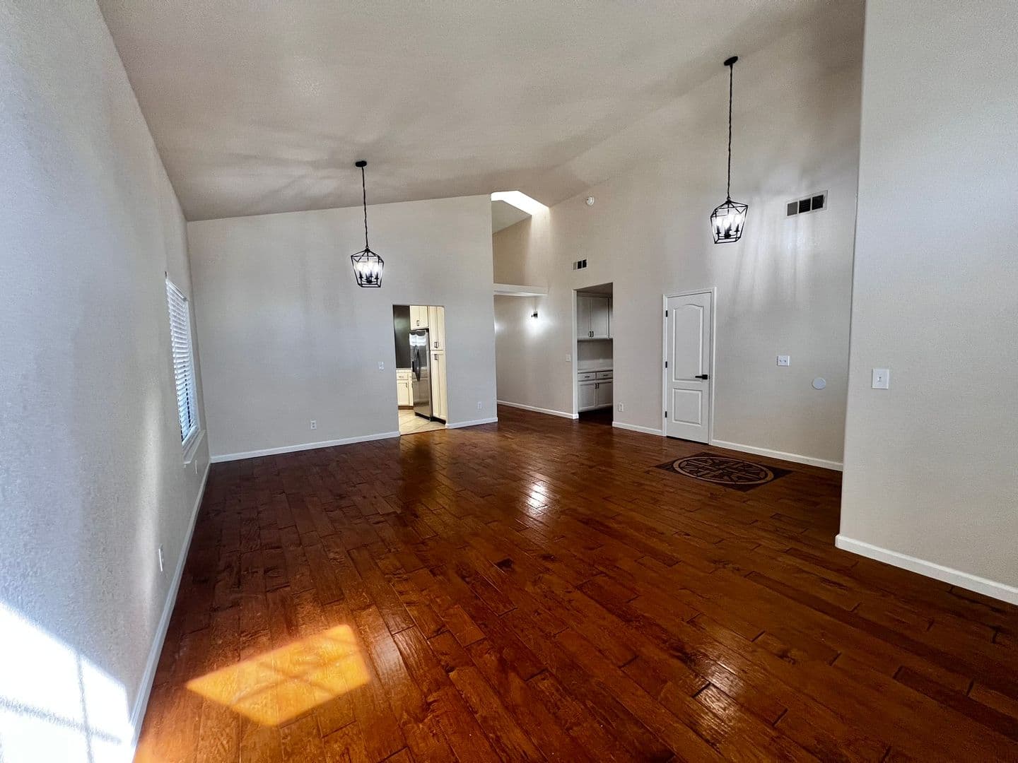 Manteca House: 1695 Klondike Way