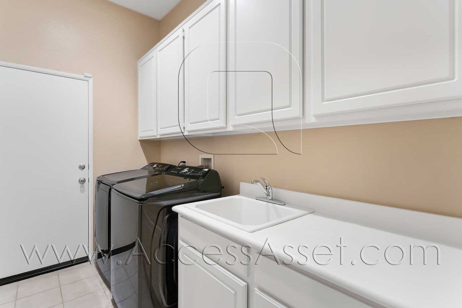 Winchester House: 36026 Pansy St
