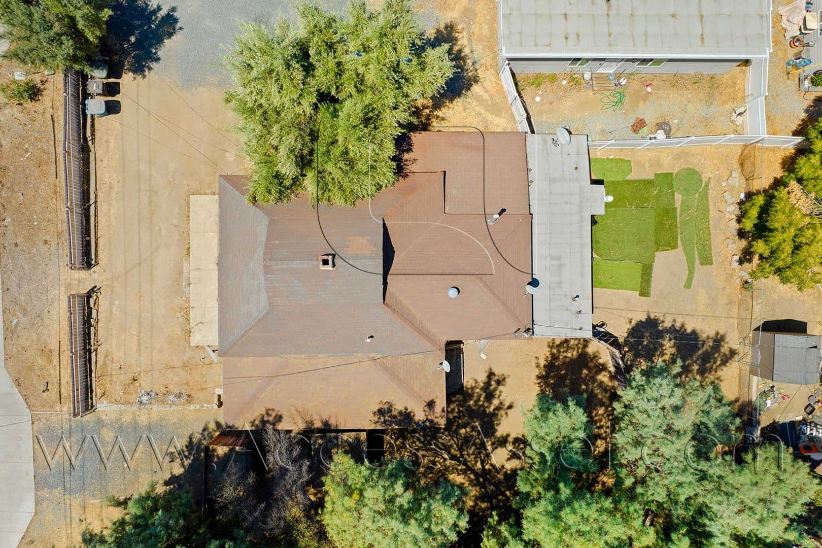 Lake Elsinore Apartment: 307 W Sumner Ave.