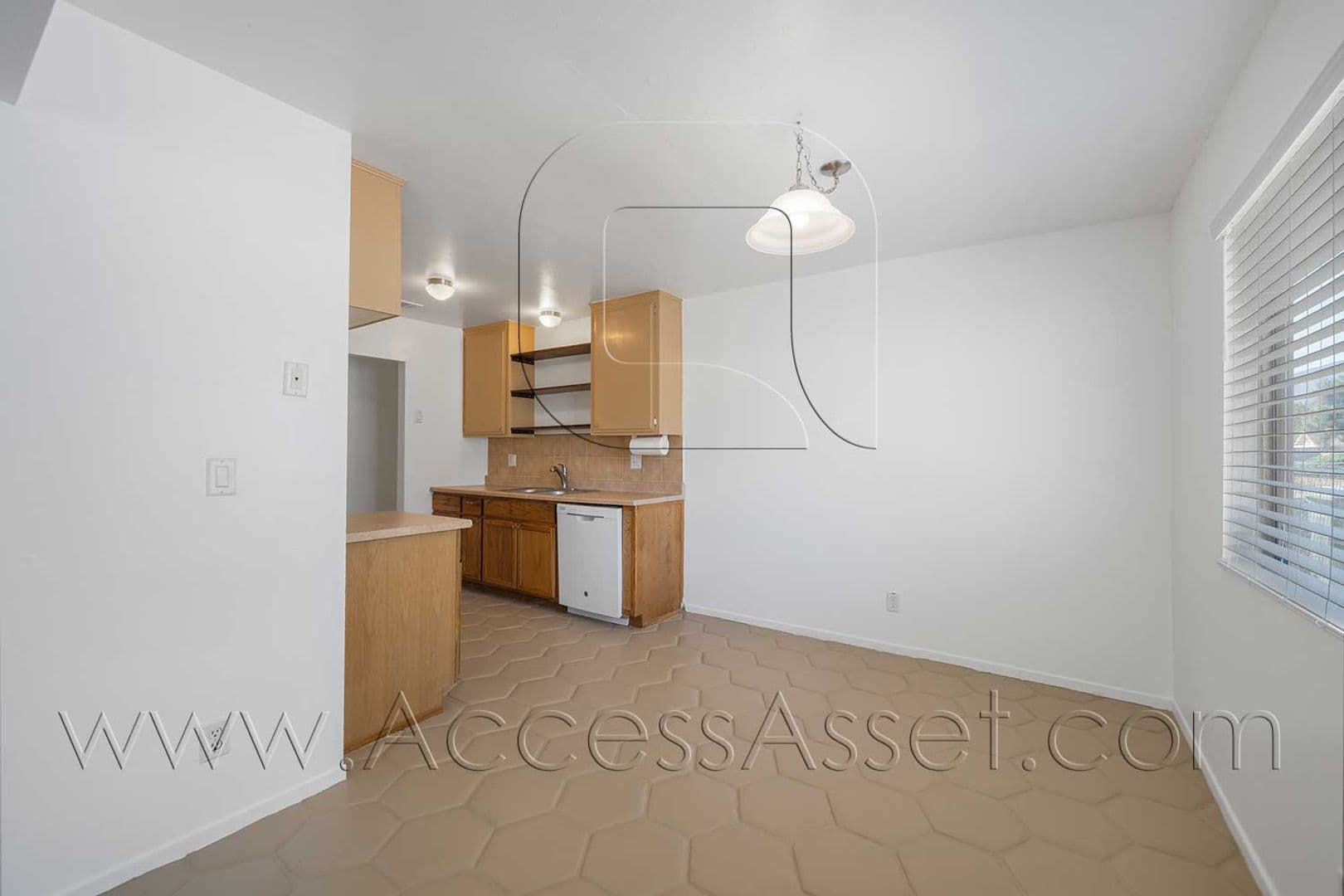 Lake Elsinore House: 29650 Jernigan St.