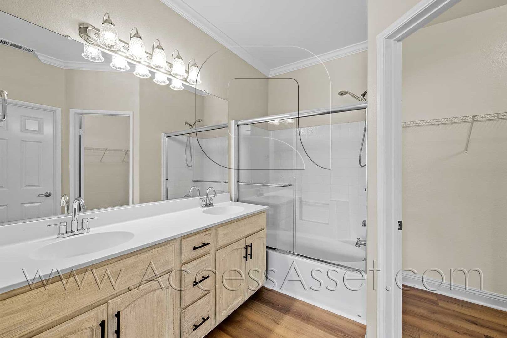 Lake Elsinore House: 15427 Park Point Ave - 110
