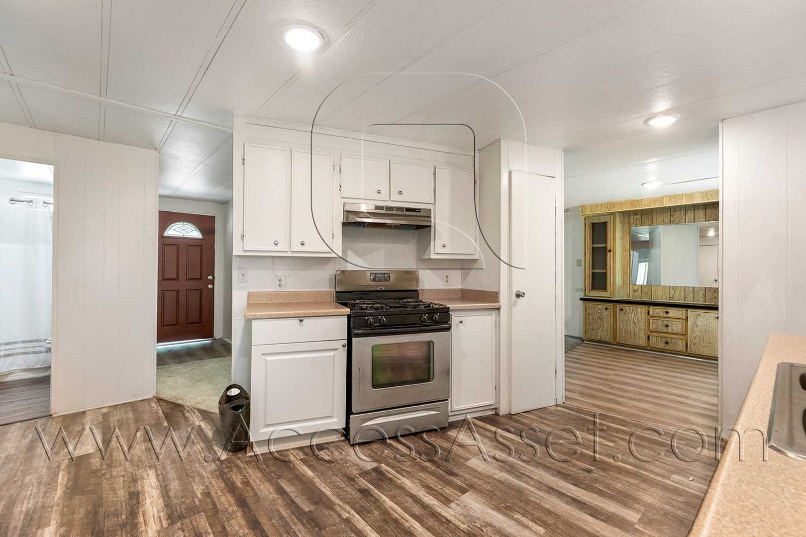 Lake Elsinore House: 32889 Brechtel St