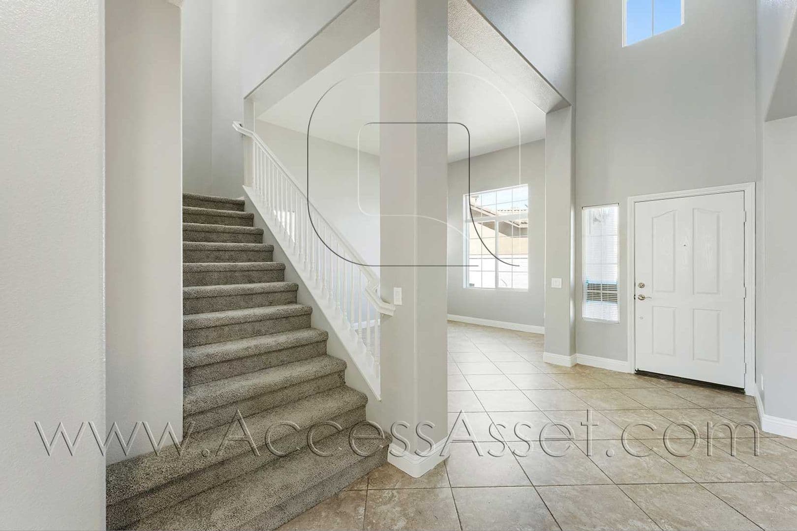 Eastvale House: 13555 Apricot Tree Ln