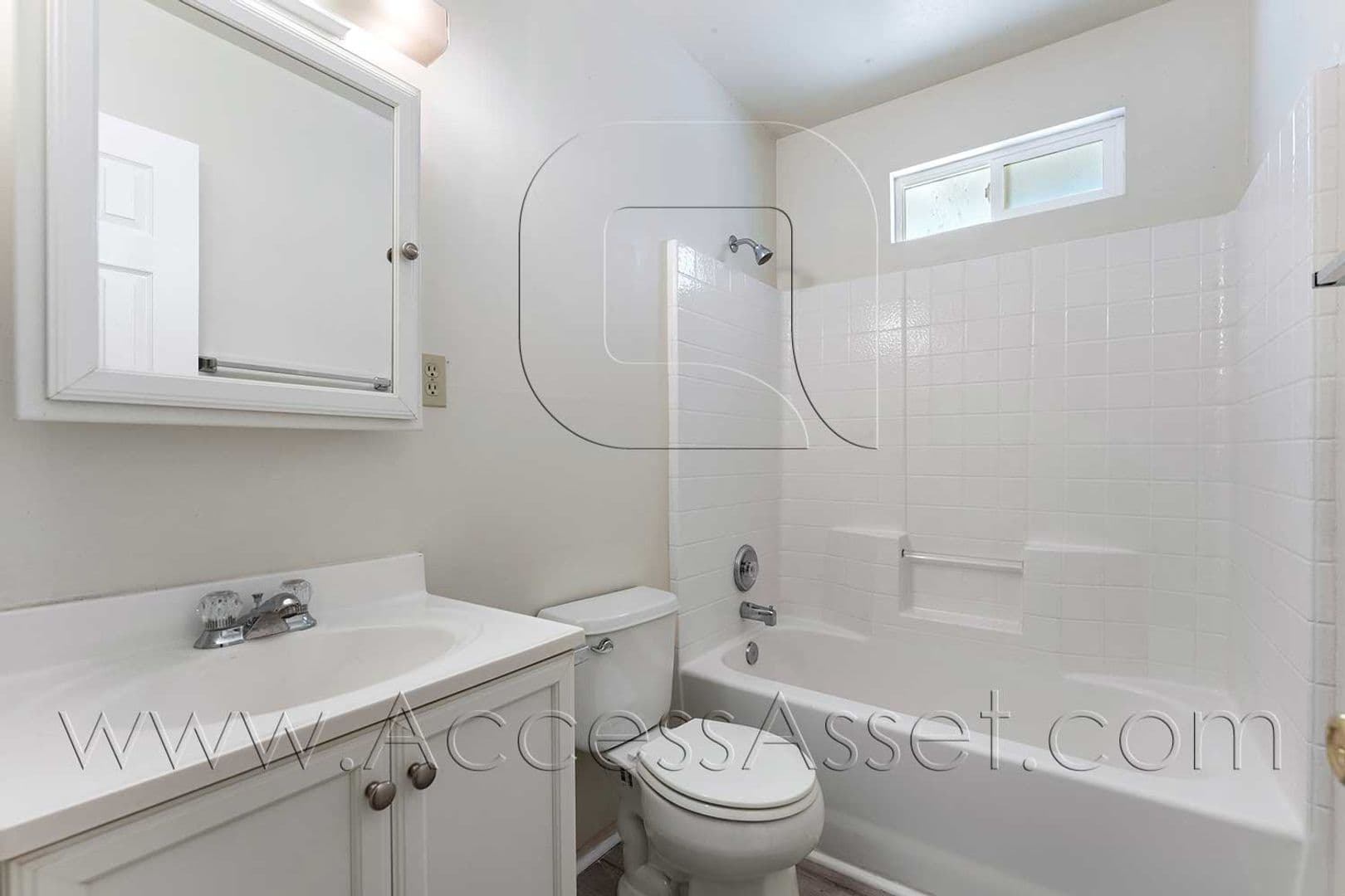 Victorville Apartment: (*) 18499 Shay Road - 1