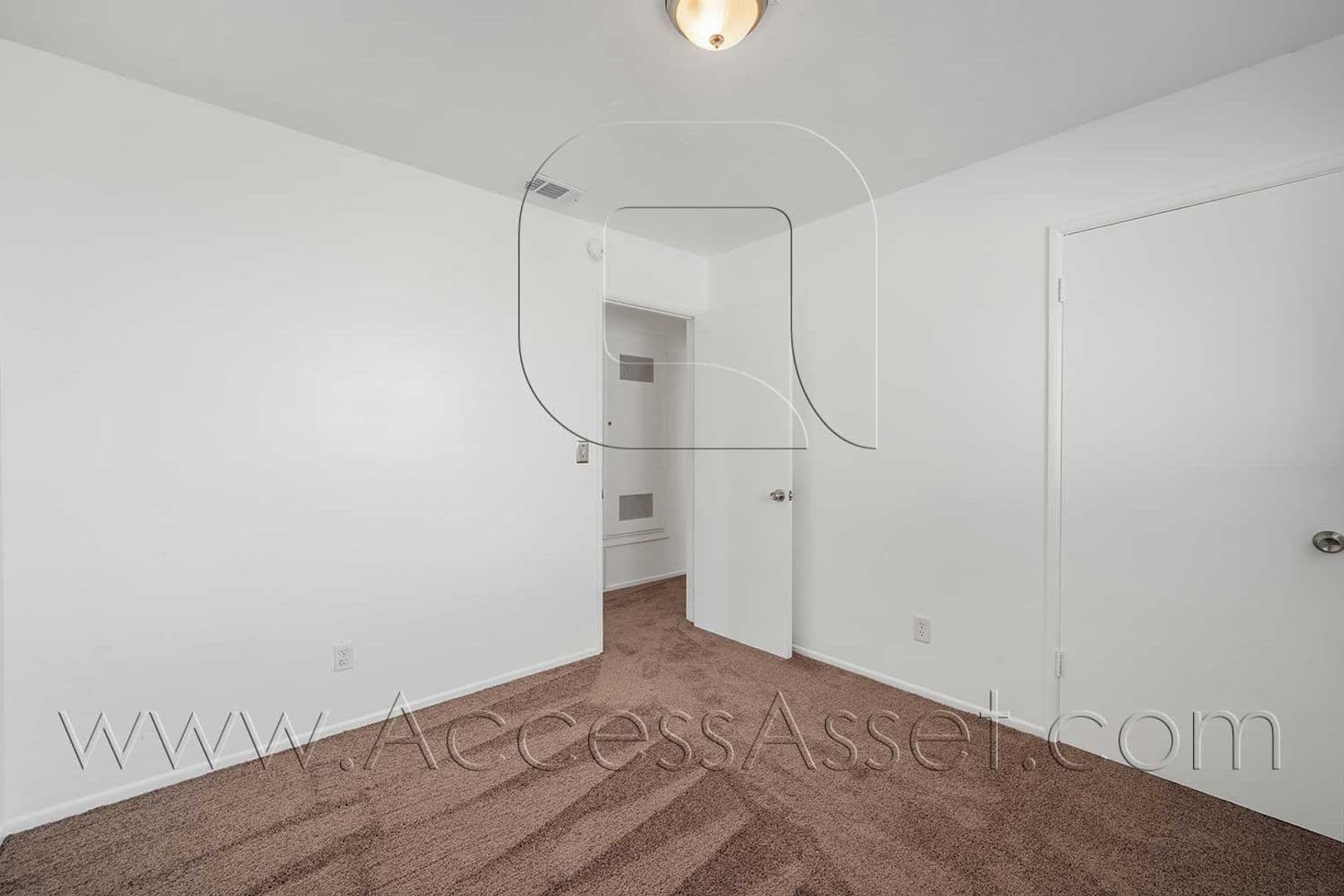 Lake Elsinore House: 29650 Jernigan St.