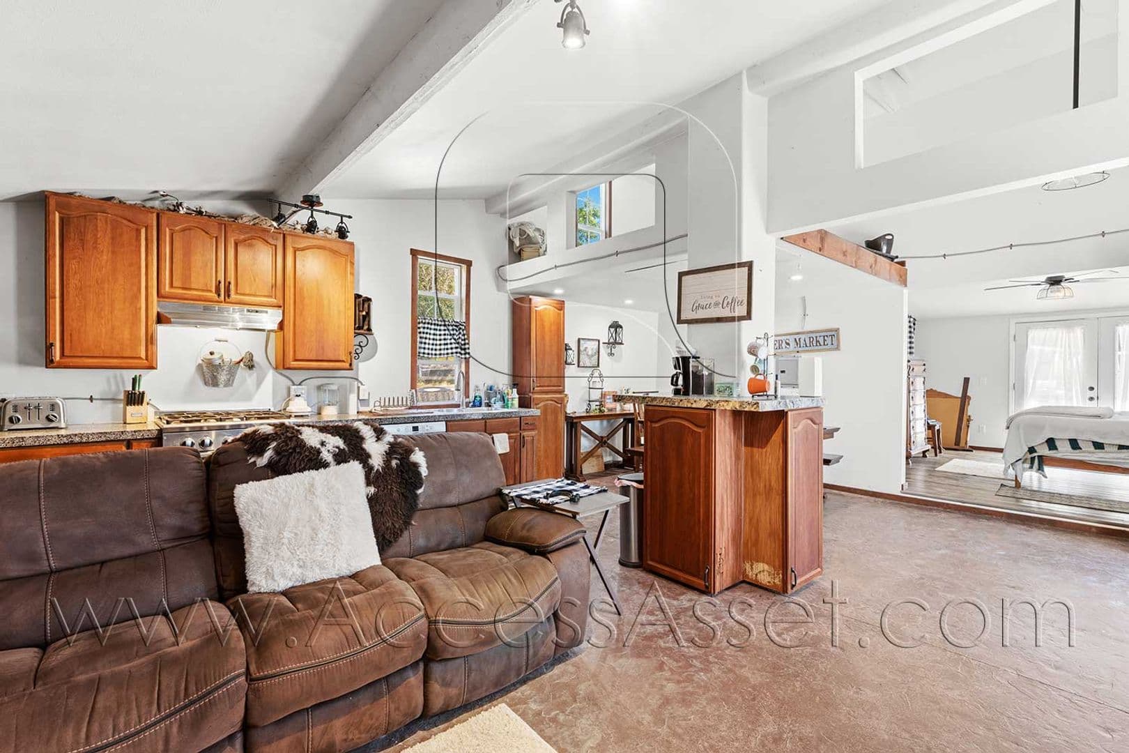 Lake Elsinore Apartment: 17700 Rodeo Rd