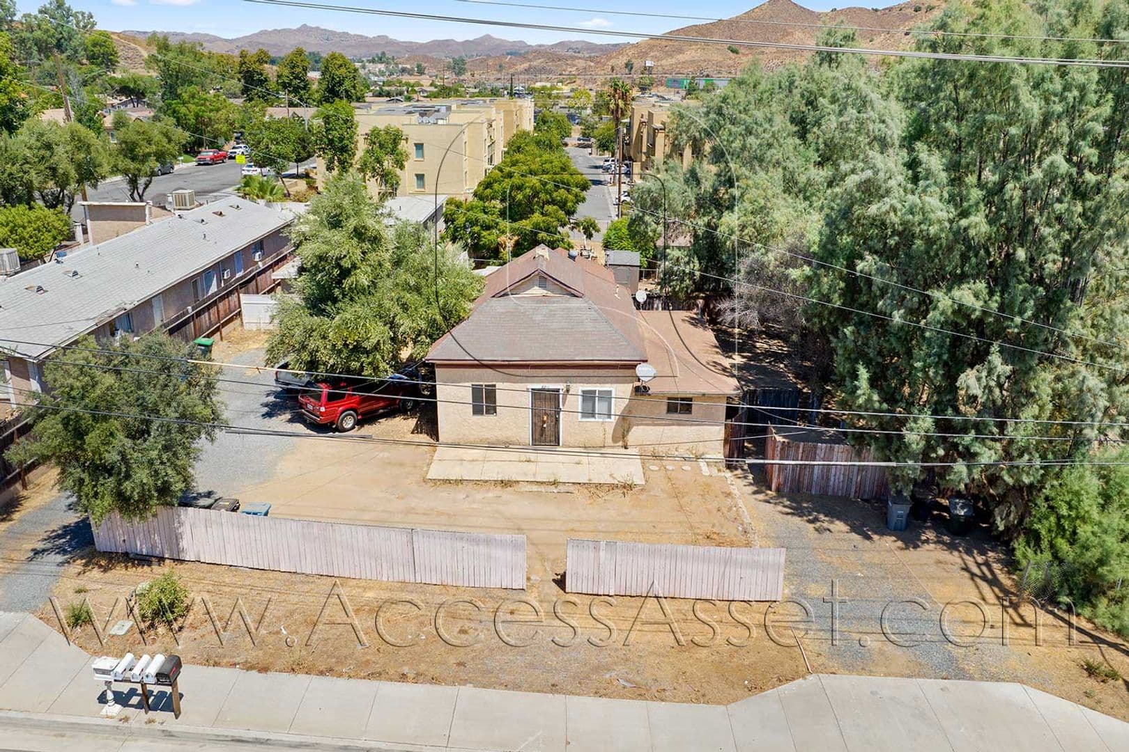Lake Elsinore Apartment: 307 W Sumner Ave.