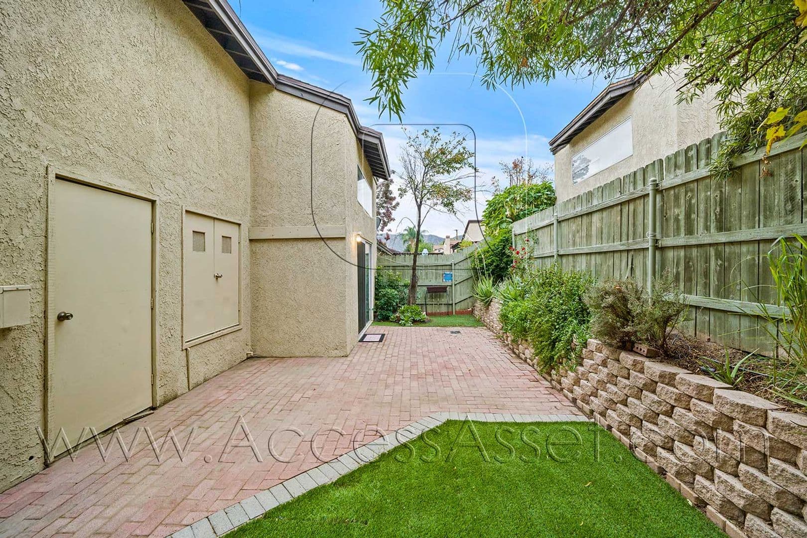 Lake Elsinore House: 619 Parkview Drive