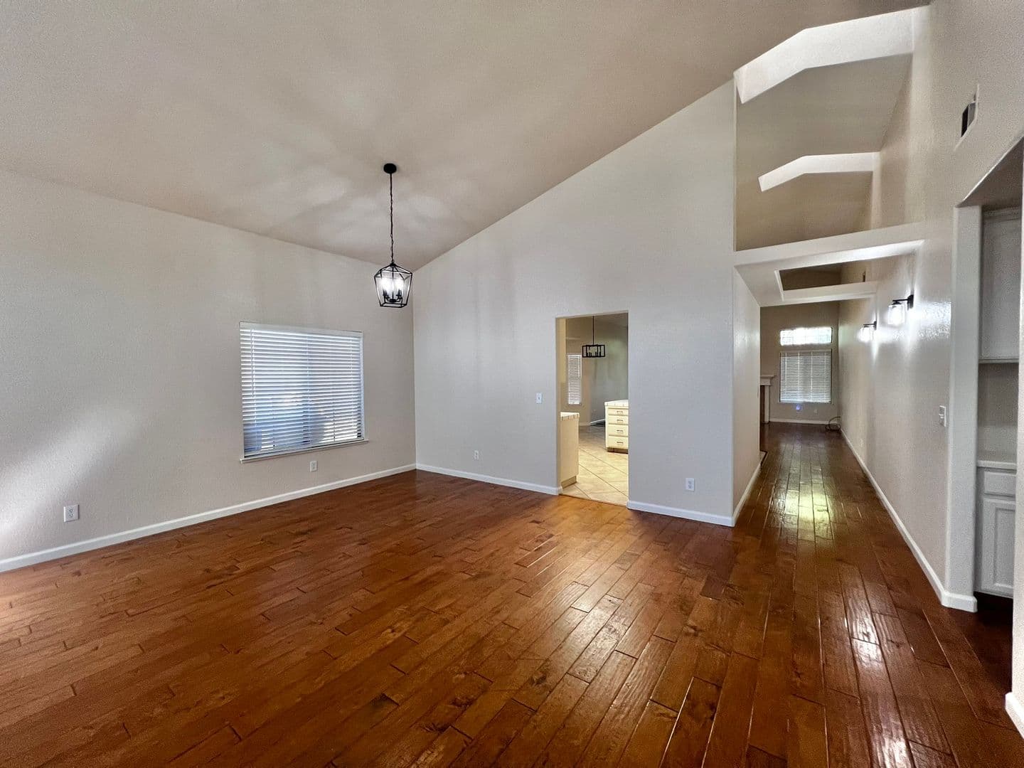 Manteca House: 1695 Klondike Way