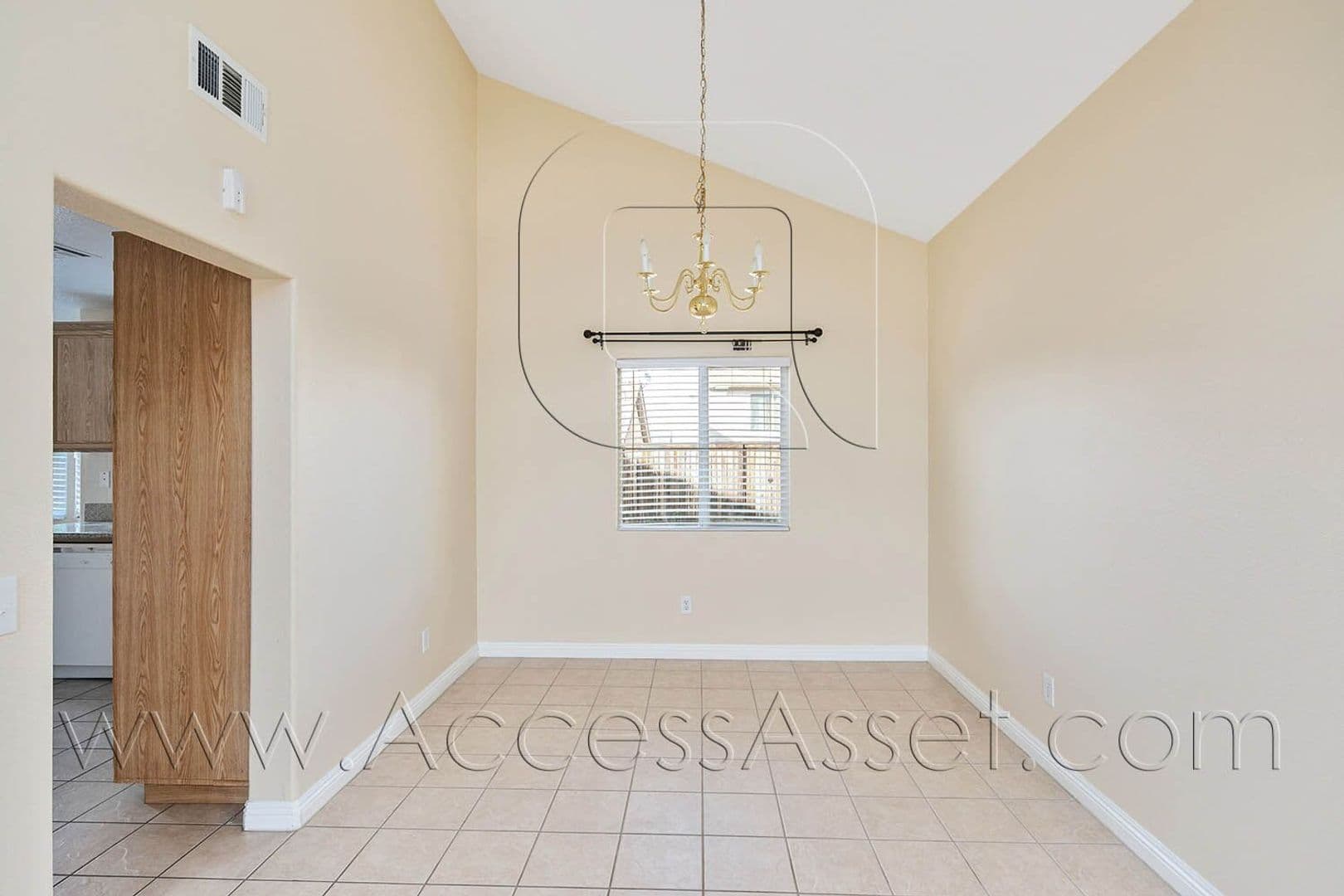 Hesperia House: 9383 Dragon Tree Drive