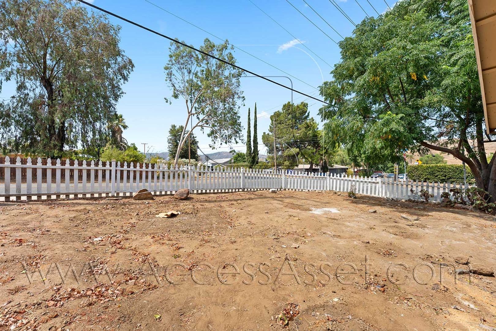 Lake Elsinore Apartment: 402 Davis St