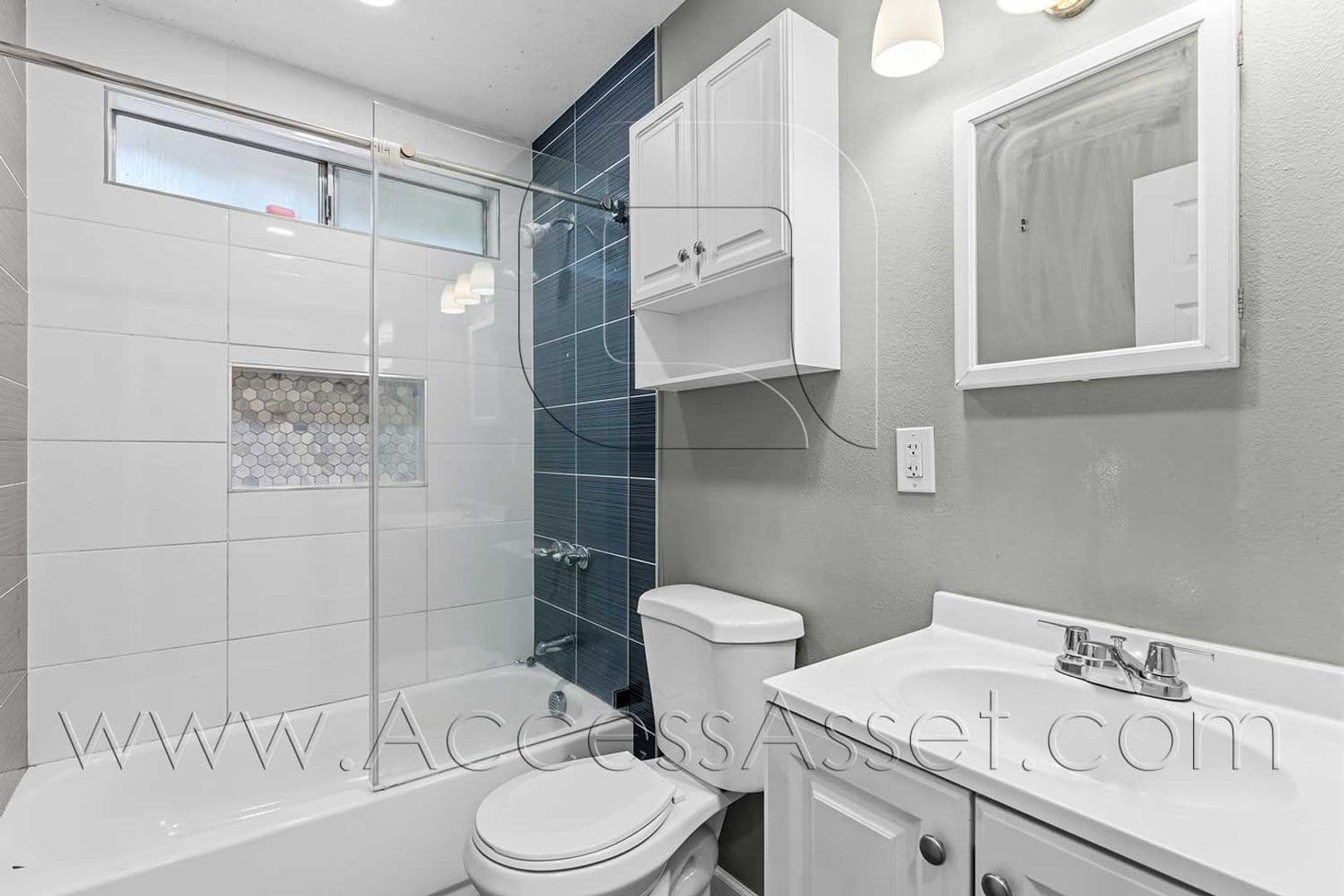 Lake Elsinore Apartment: 402 Davis St