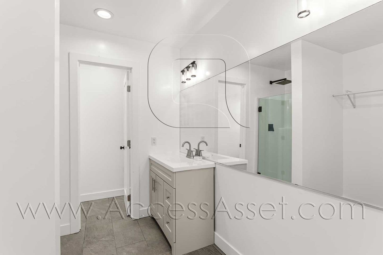 Riverside Apartment: 10946 Thrush Dr