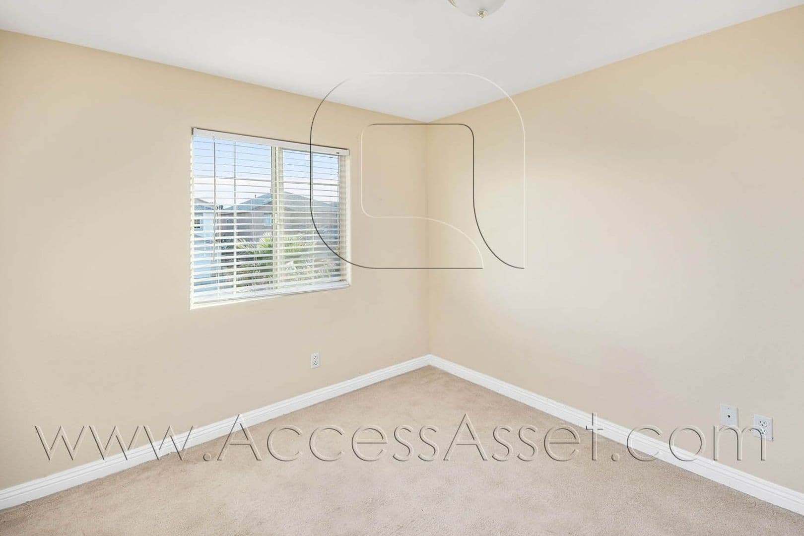 Hesperia House: 9383 Dragon Tree Drive