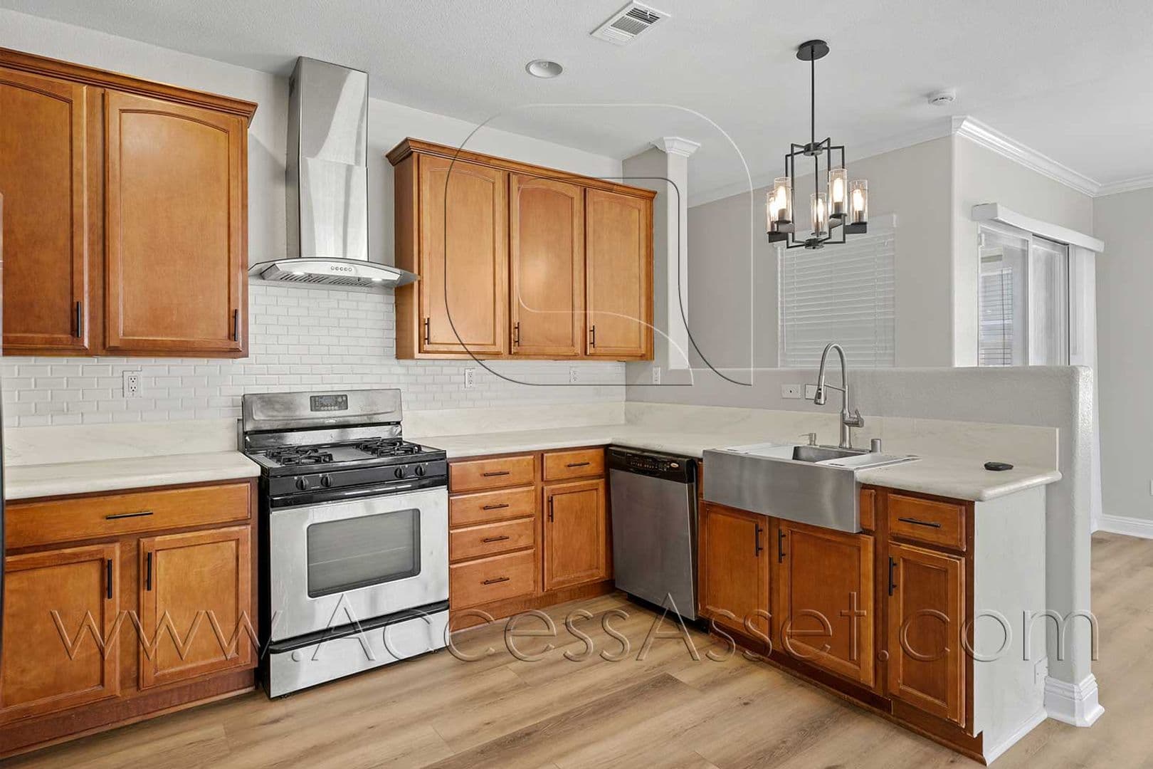 Lake Elsinore House: 15427 Park Point Ave - 110