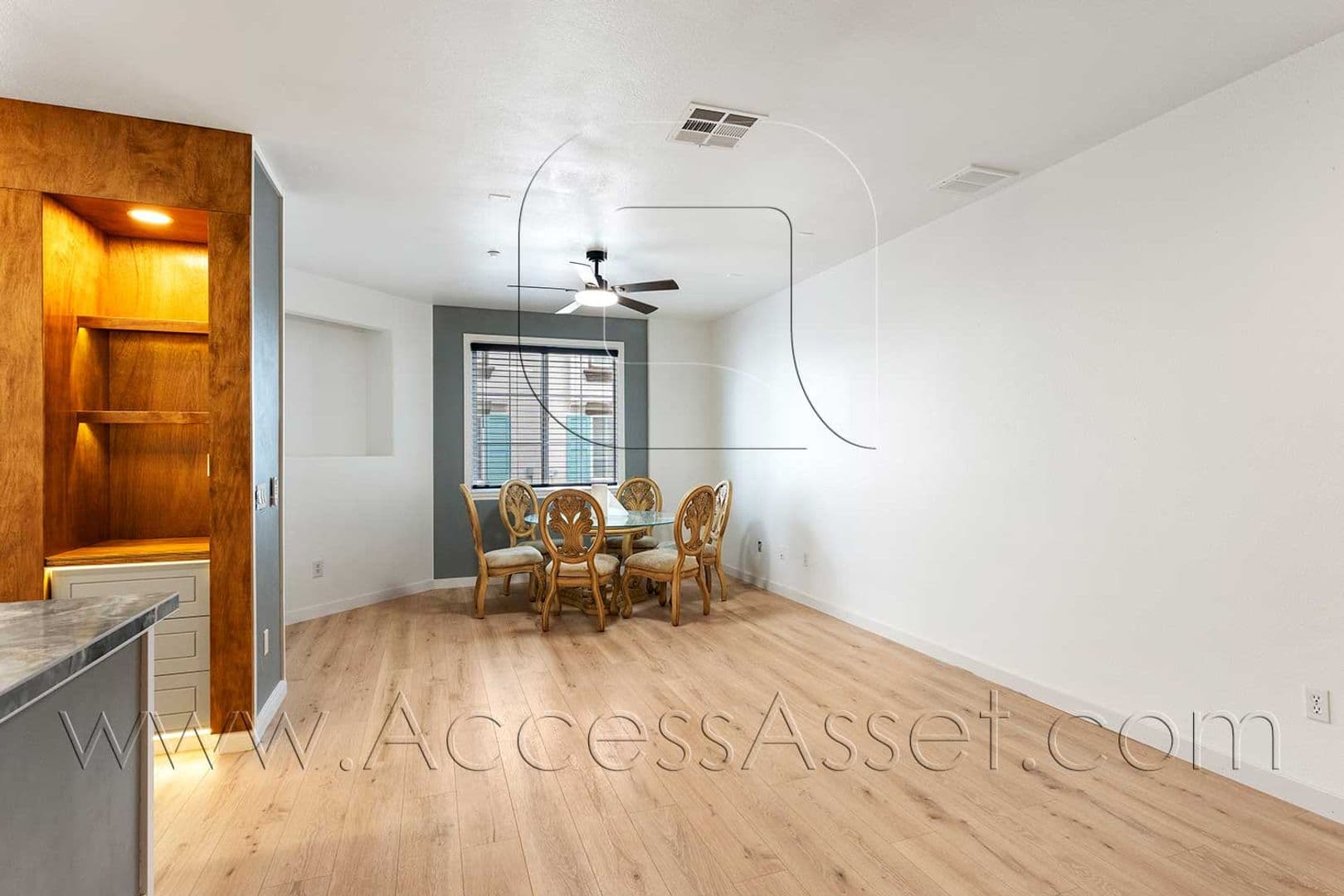Oceanside House: 288 Fisherman Lane #3