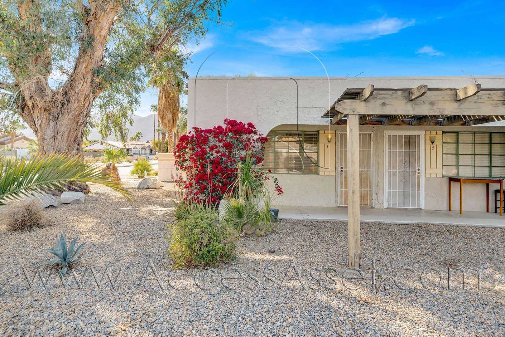 La Quinta Apartment: 78660 Ave. La Fonda