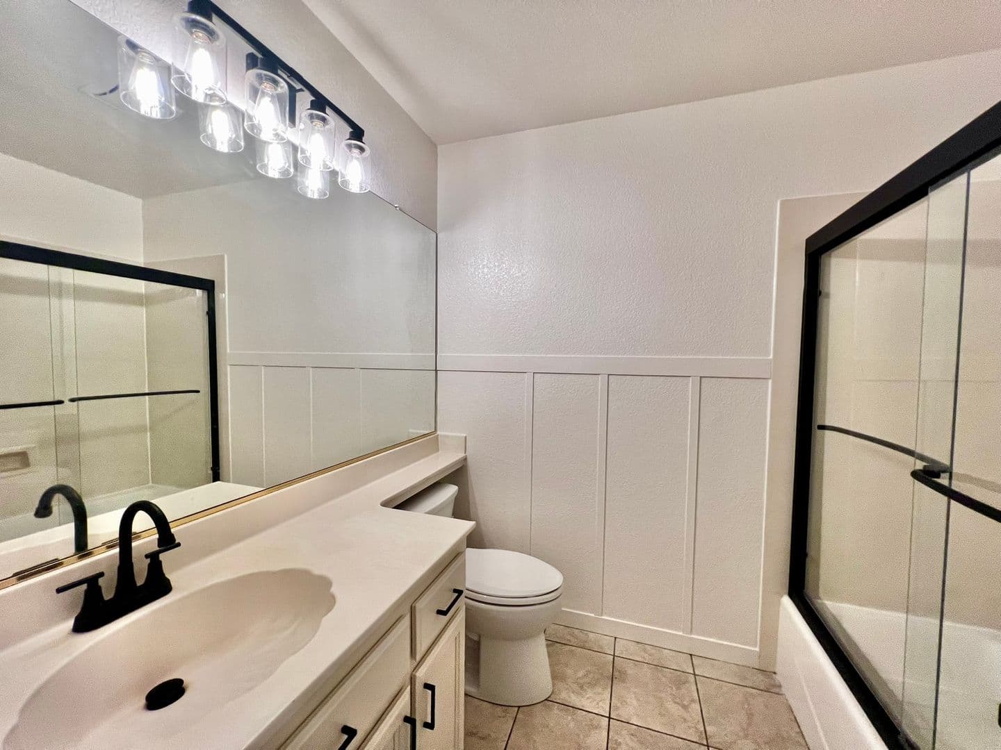 Manteca House: 1695 Klondike Way