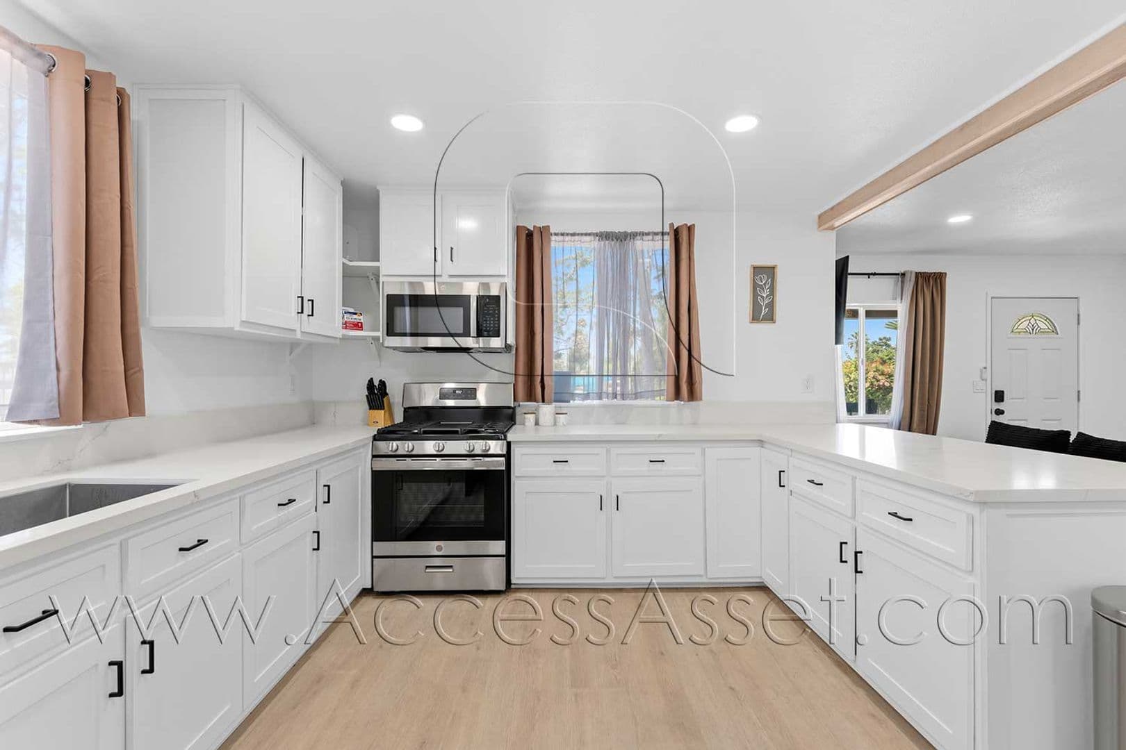 Riverside House: 434 Highland Ave