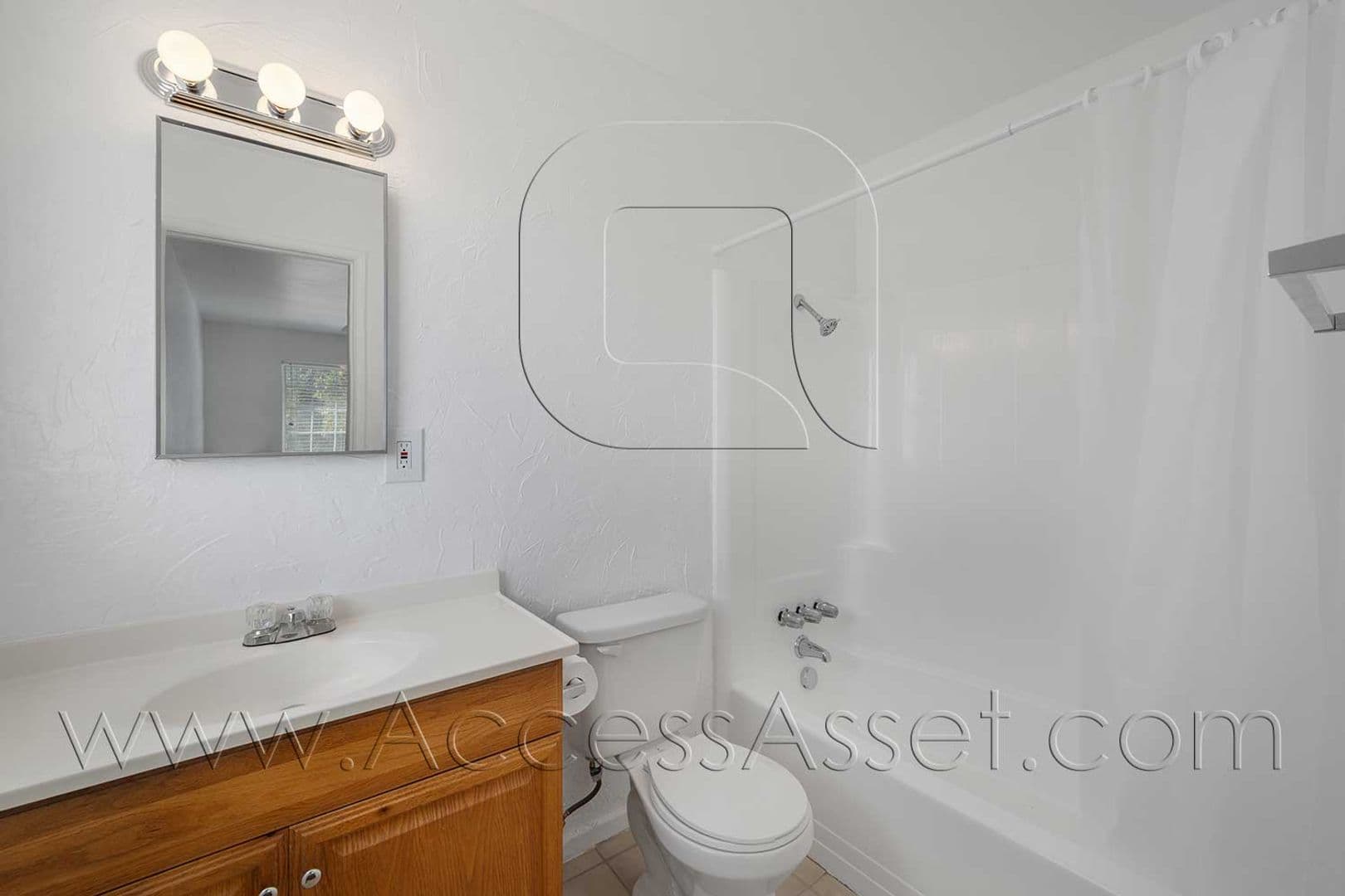 Lake Elsinore House: 29650 Jernigan St.