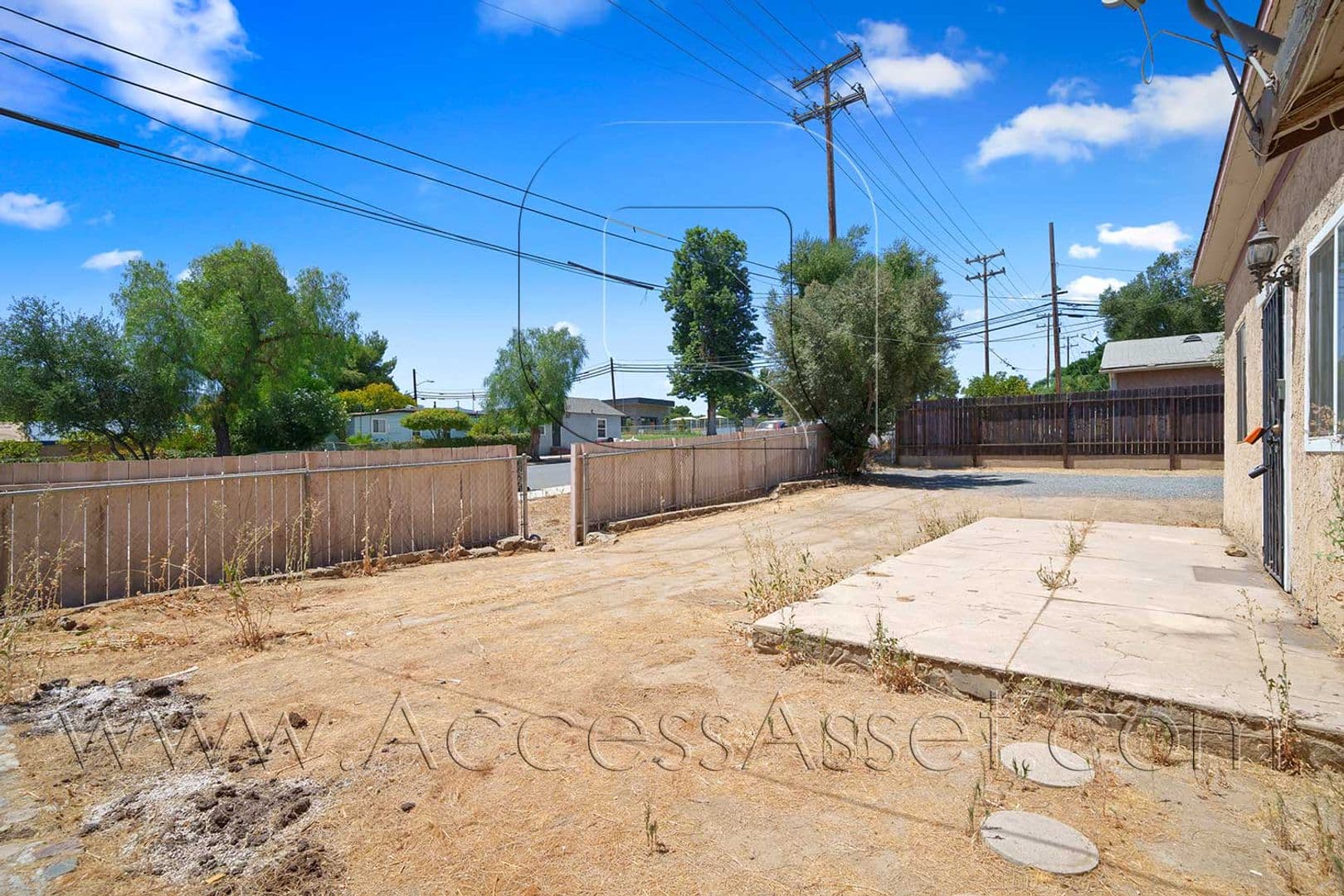 Lake Elsinore Apartment: 307 W Sumner Ave.