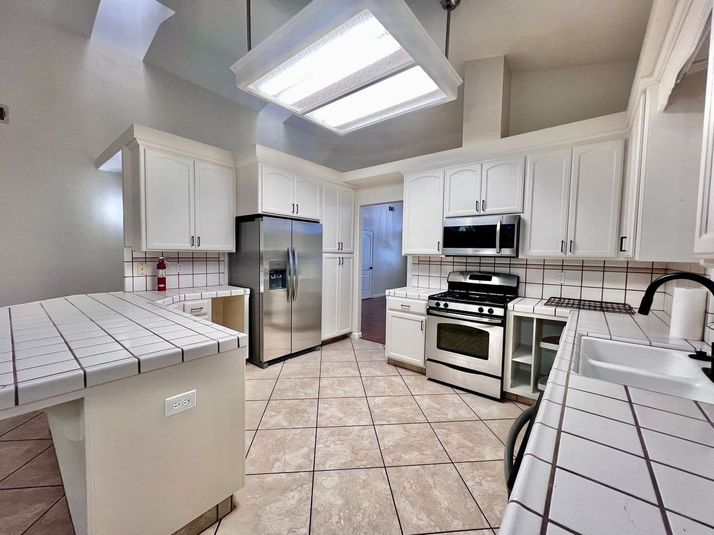 Manteca House: 1695 Klondike Way