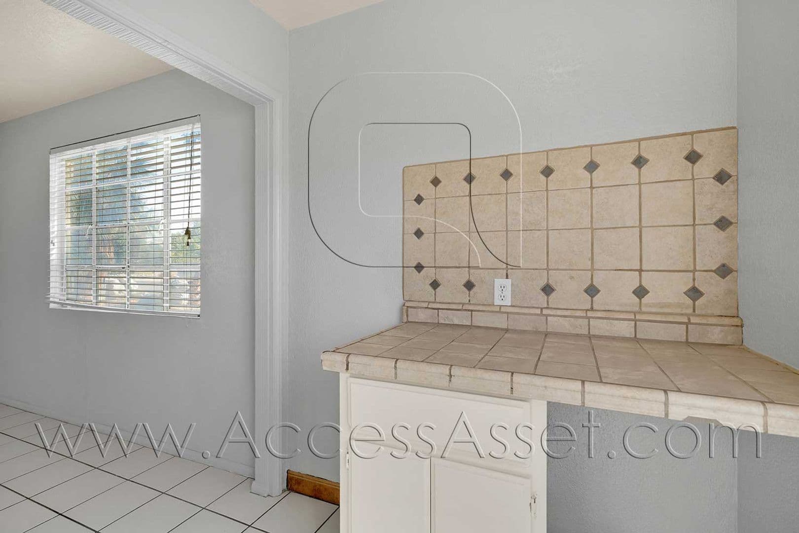 La Quinta Apartment: 78660 Ave. La Fonda