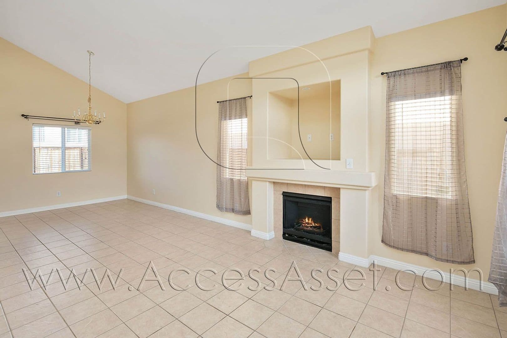 Hesperia House: 9383 Dragon Tree Drive