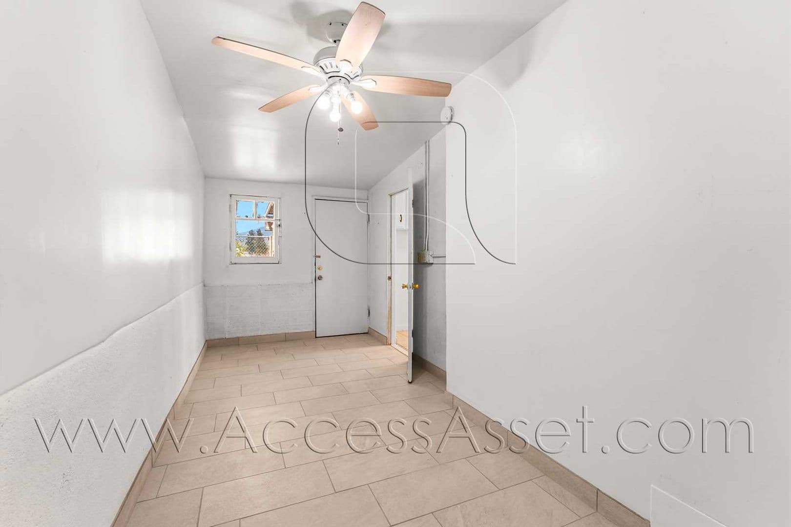Beaumont House: 675 American Avenue #2