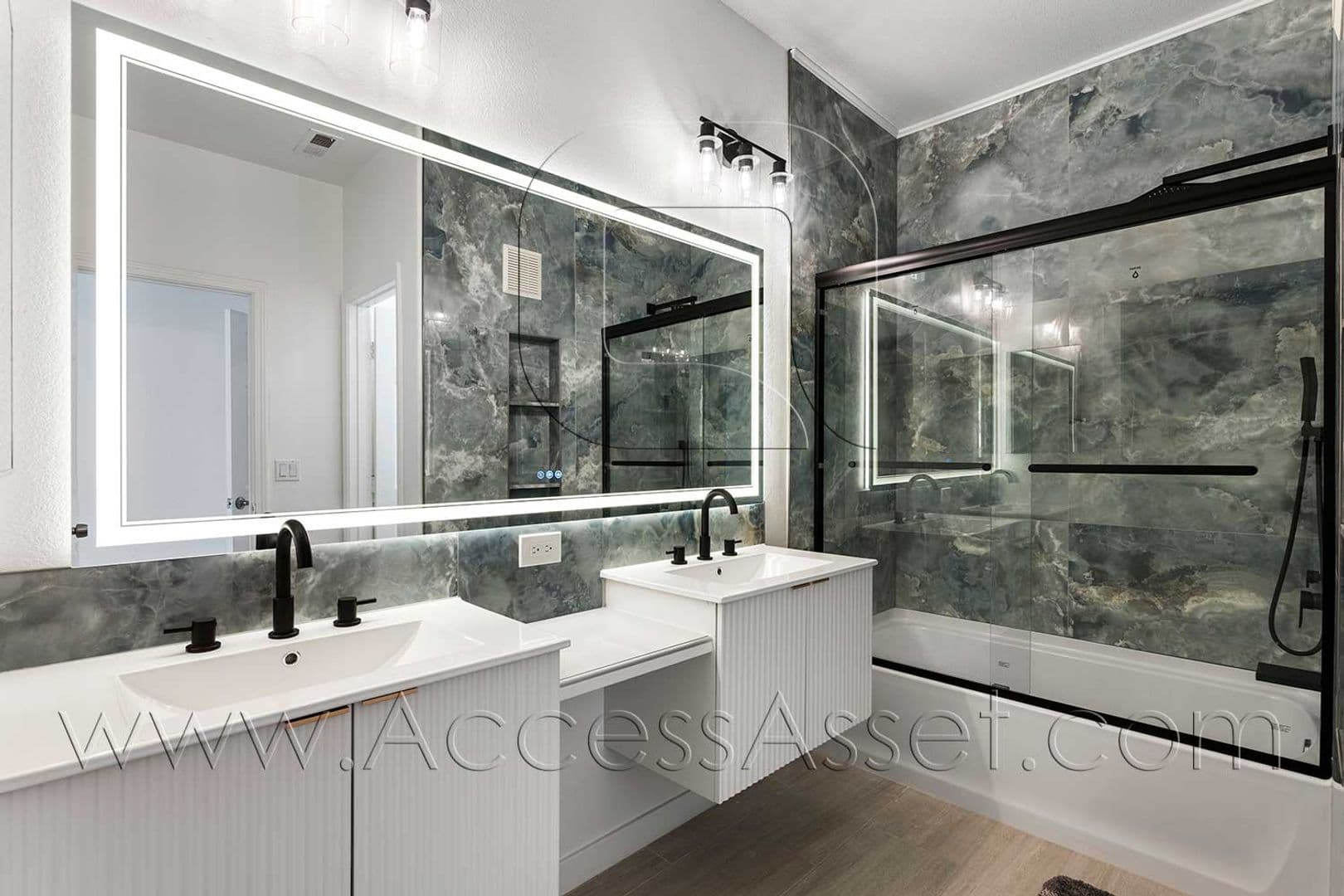 Oceanside House: 288 Fisherman Lane #3