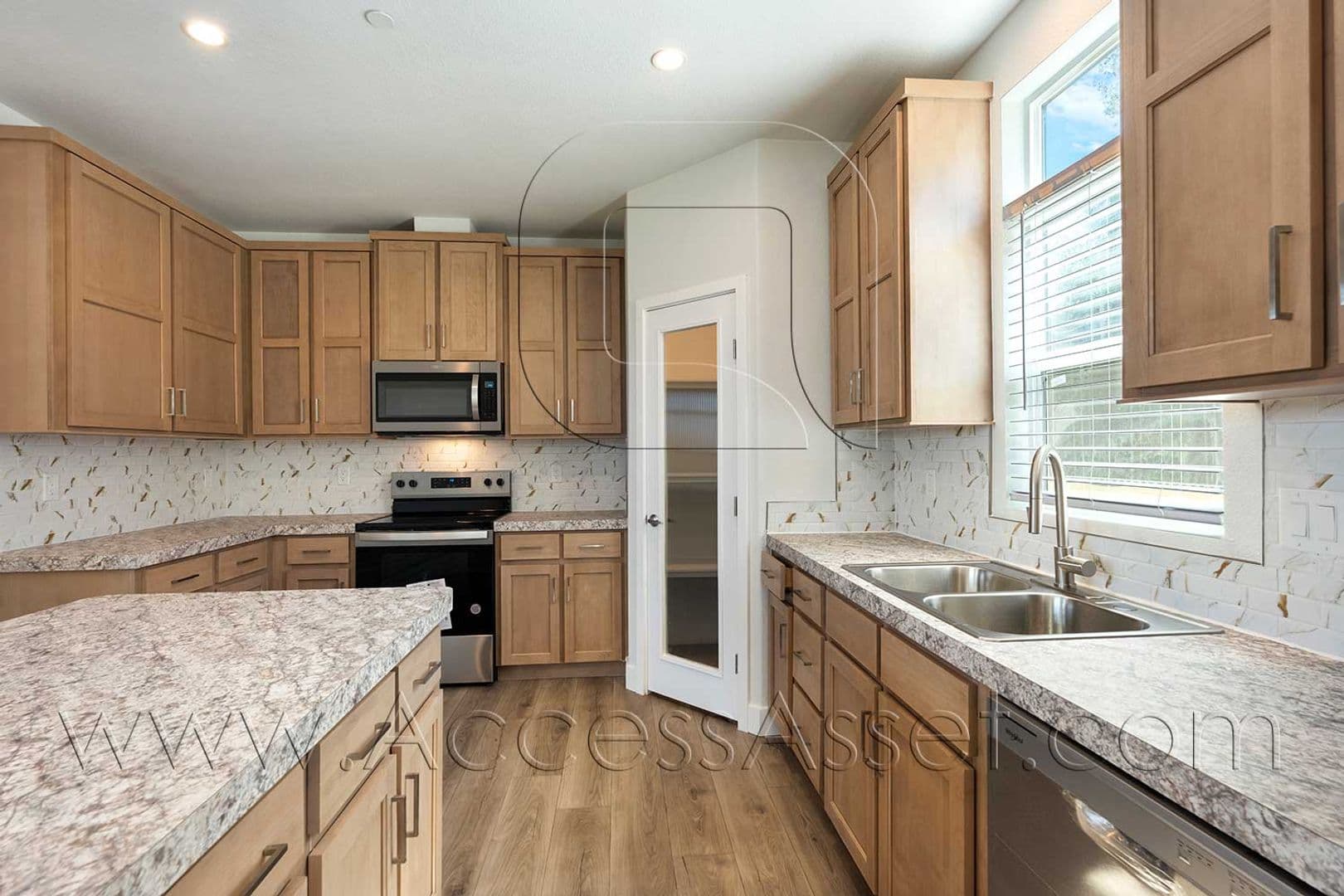 Lake Elsinore Apartment: 33351 Macy St
