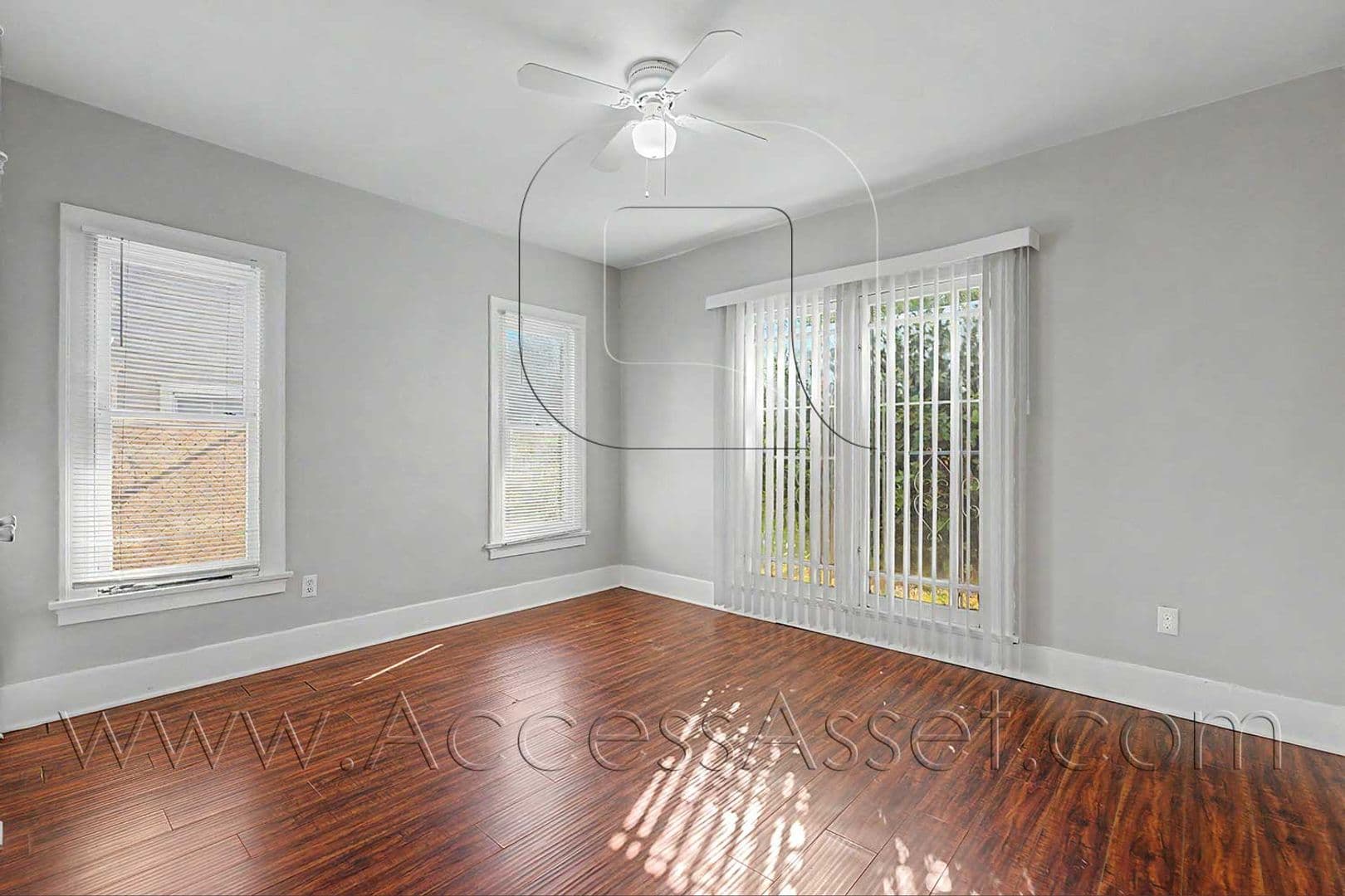 San Bernardino House: 2829 N Pershing Ave