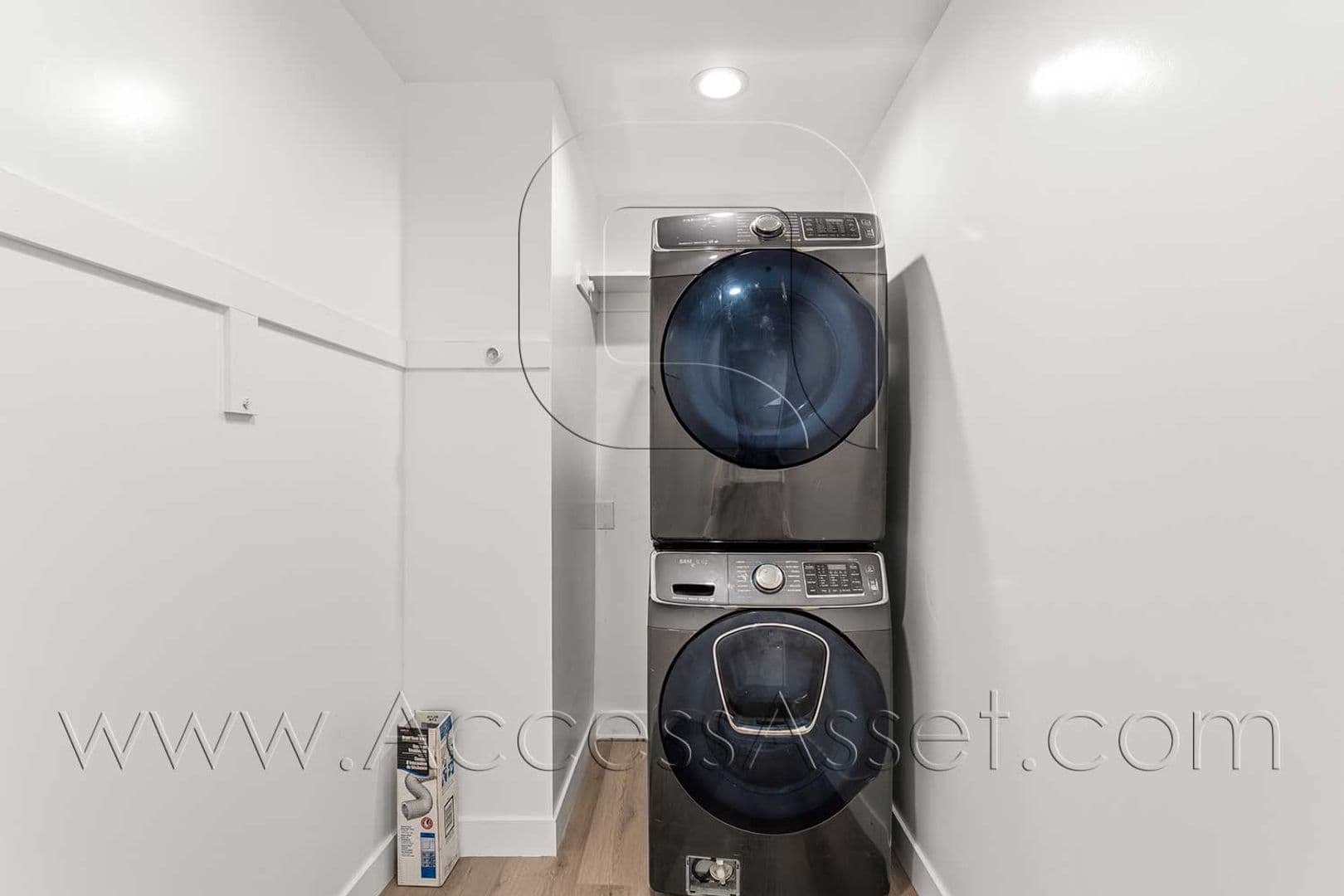 Riverside Apartment: 10946 Thrush Dr
