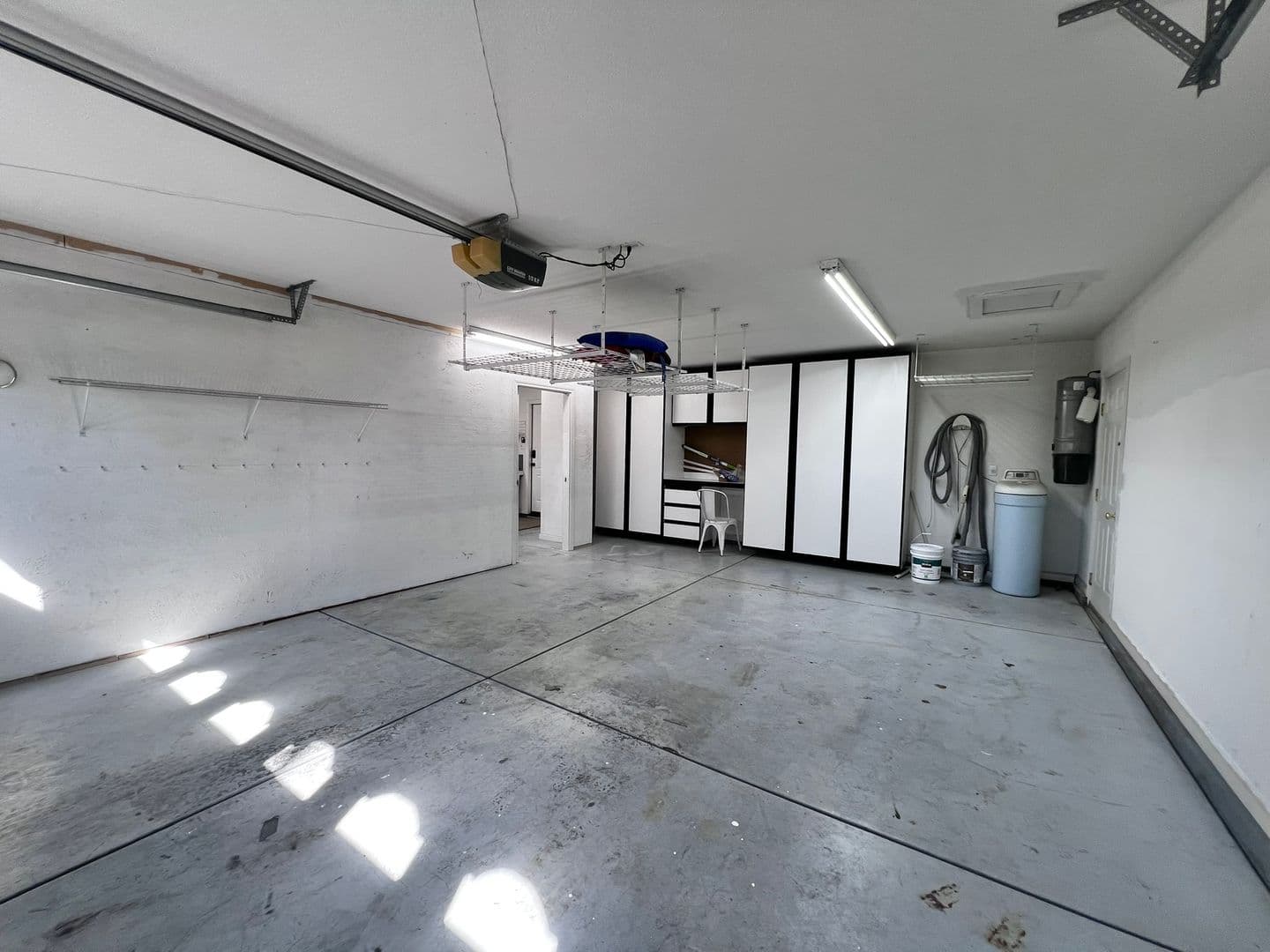 Manteca House: 1695 Klondike Way