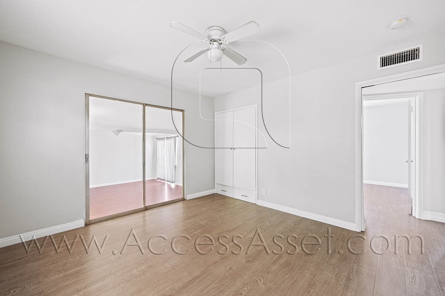 San Bernardino House: 2840 N F St