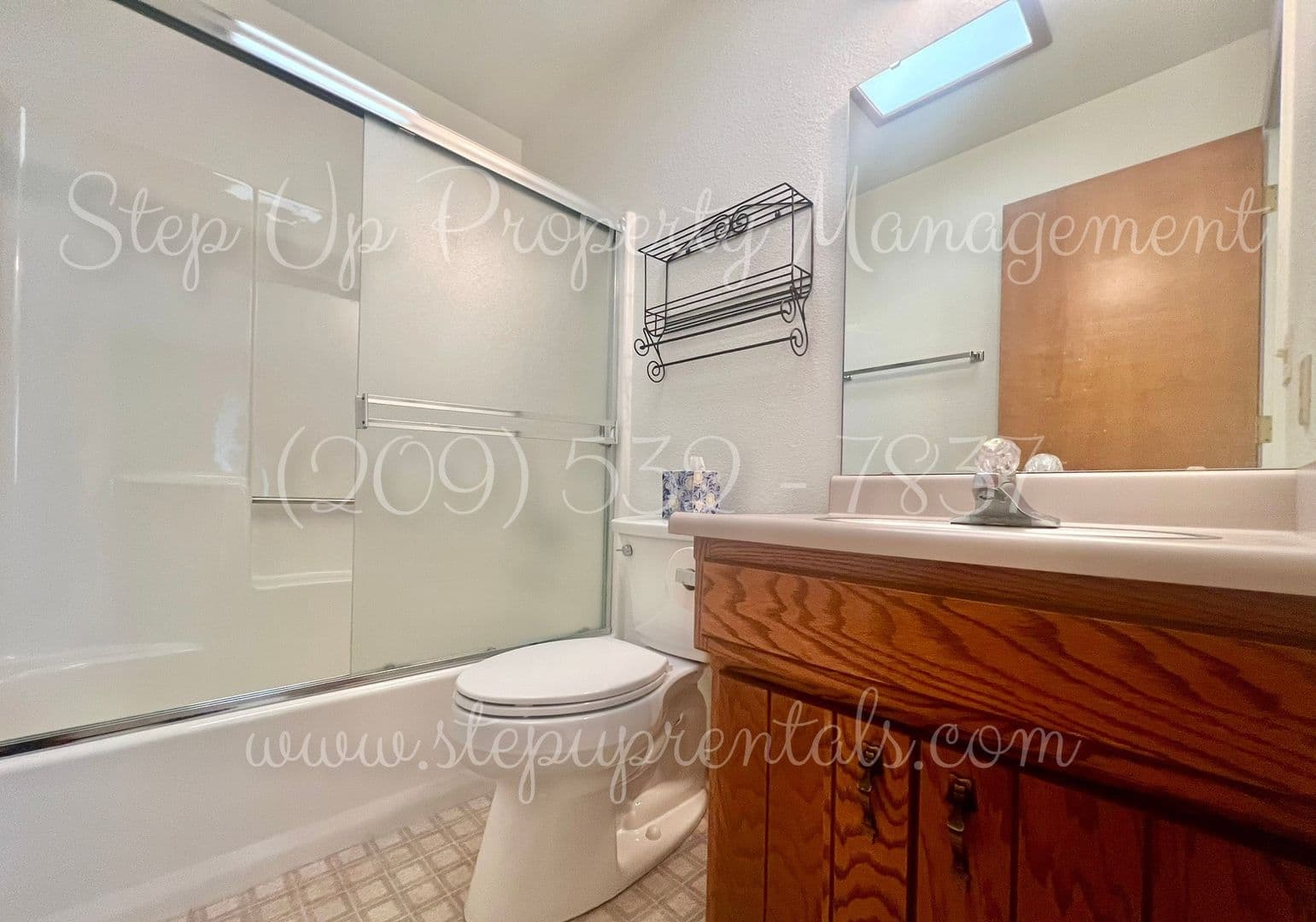 Sonora Apartment: 96 N Norlin St