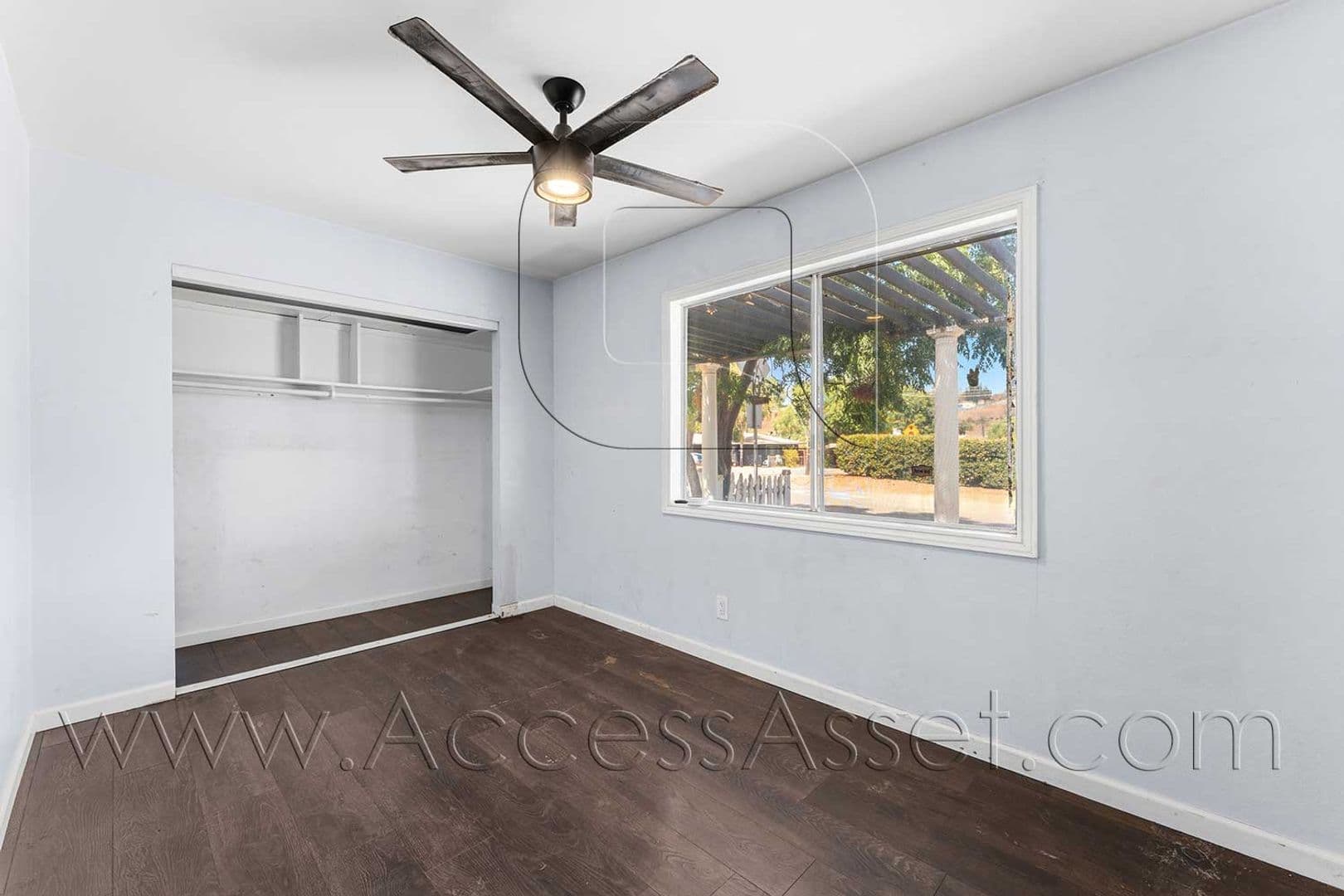 Lake Elsinore Apartment: 402 Davis St