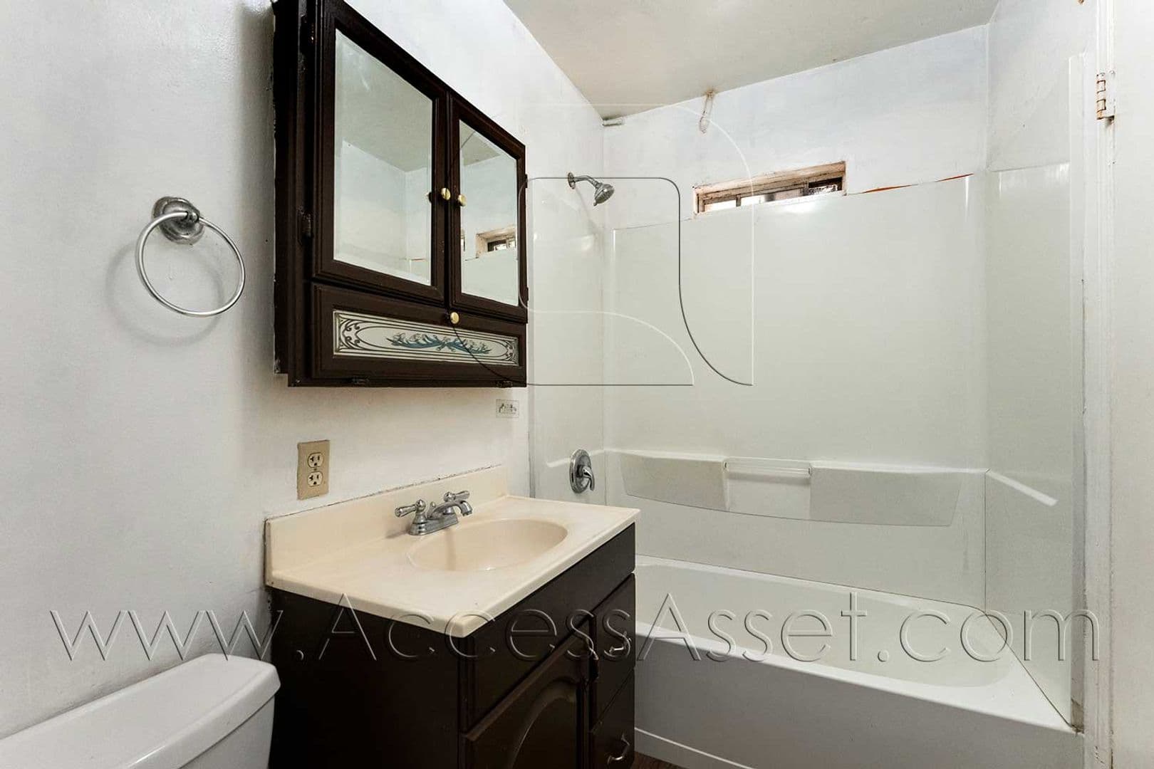 Chino House: 12584 Magnolia Avenue