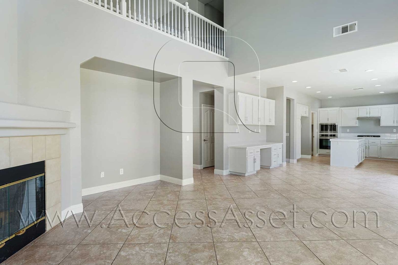Eastvale House: 13555 Apricot Tree Ln