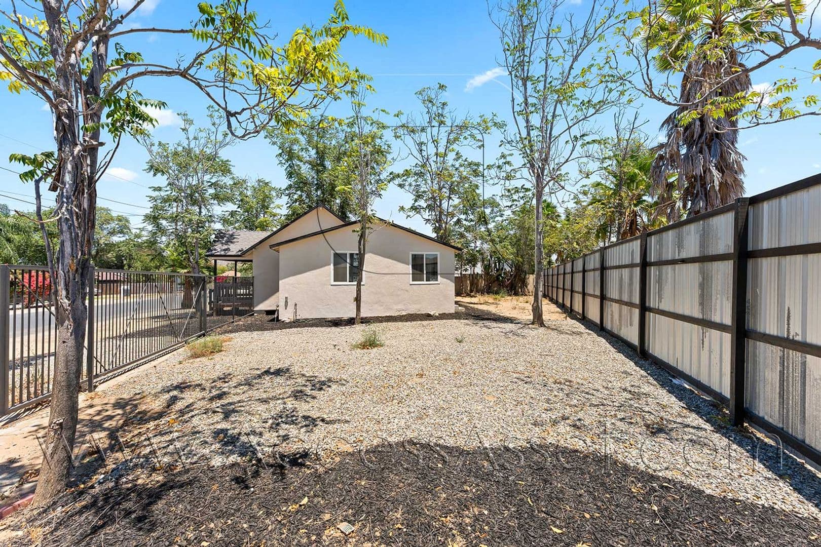 Riverside House: 434 Highland Ave