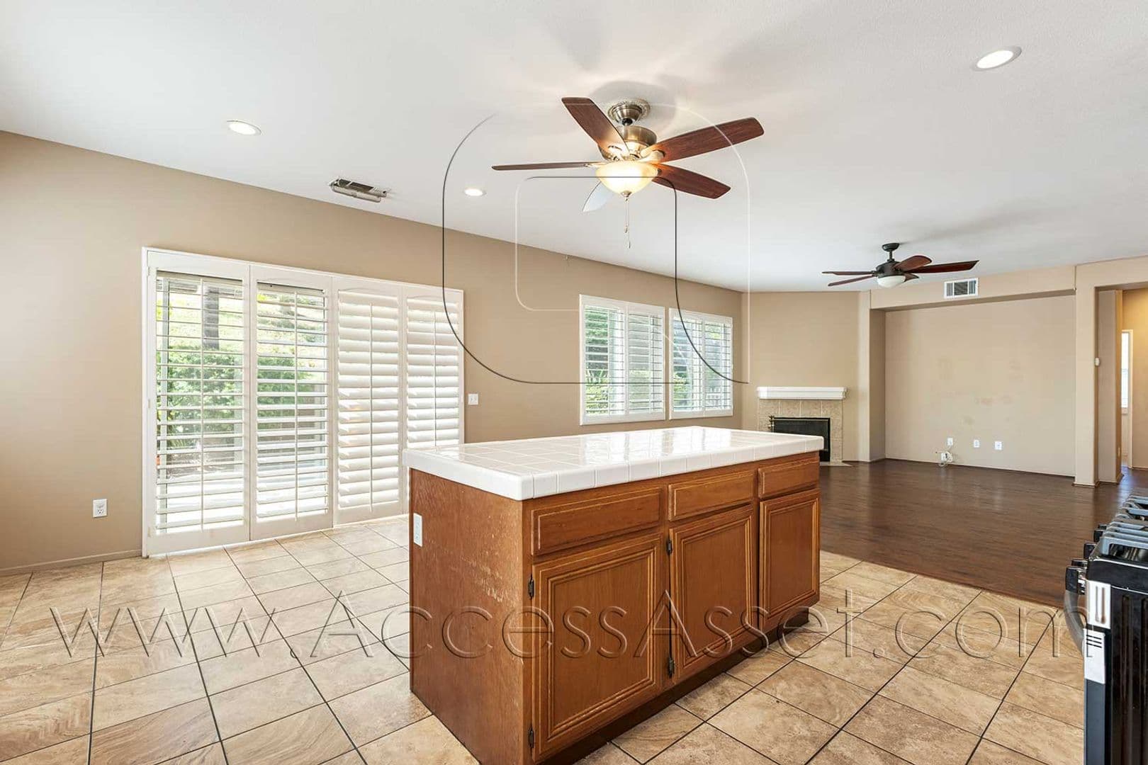 Corona House: 1358 Baldwin St