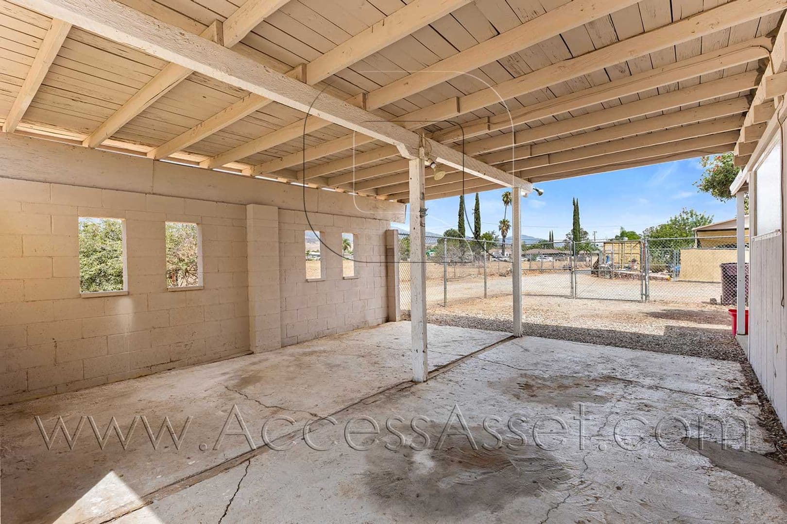 Beaumont House: 675 American Avenue #2