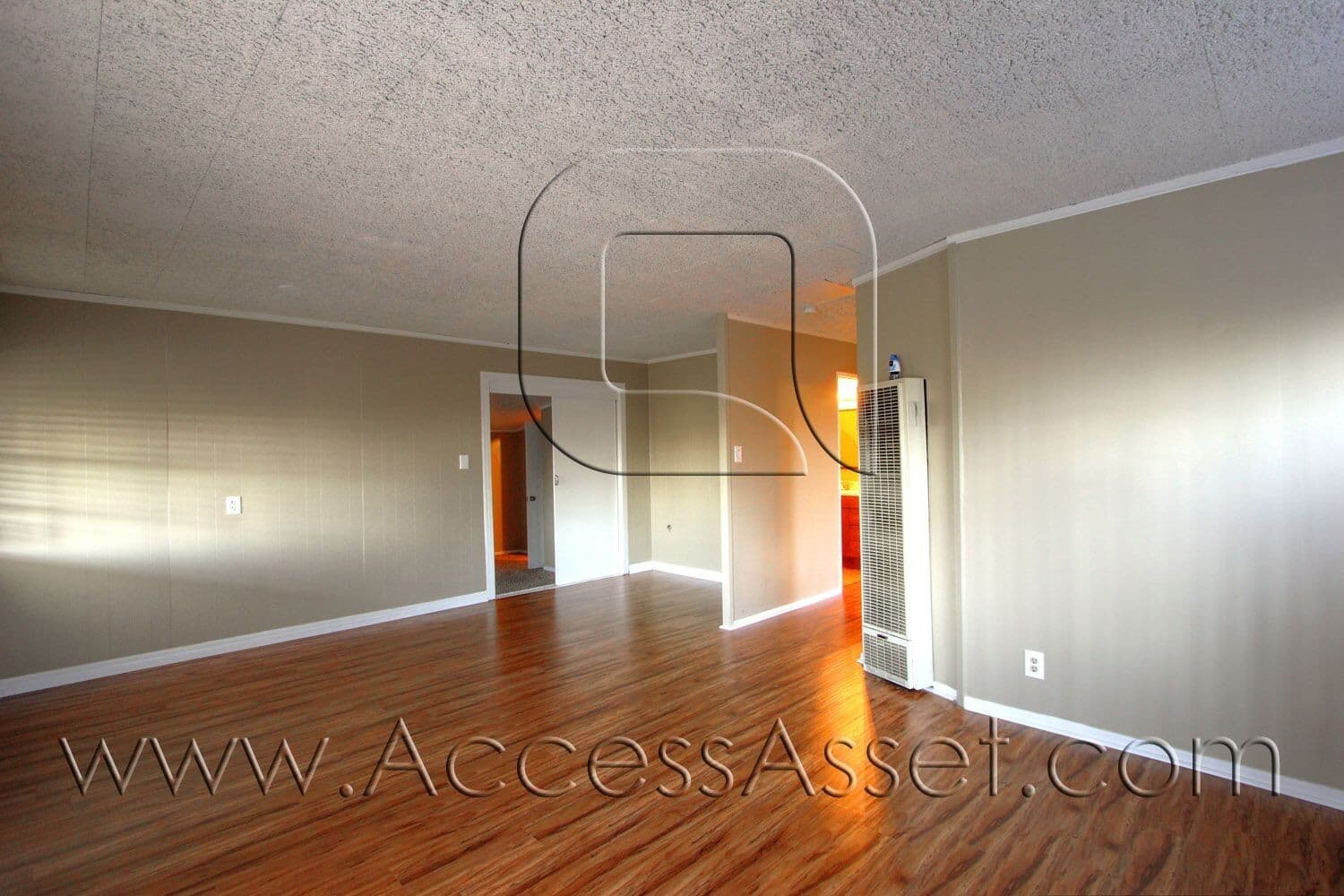 Lake Elsinore House: 33243 Gillette St.