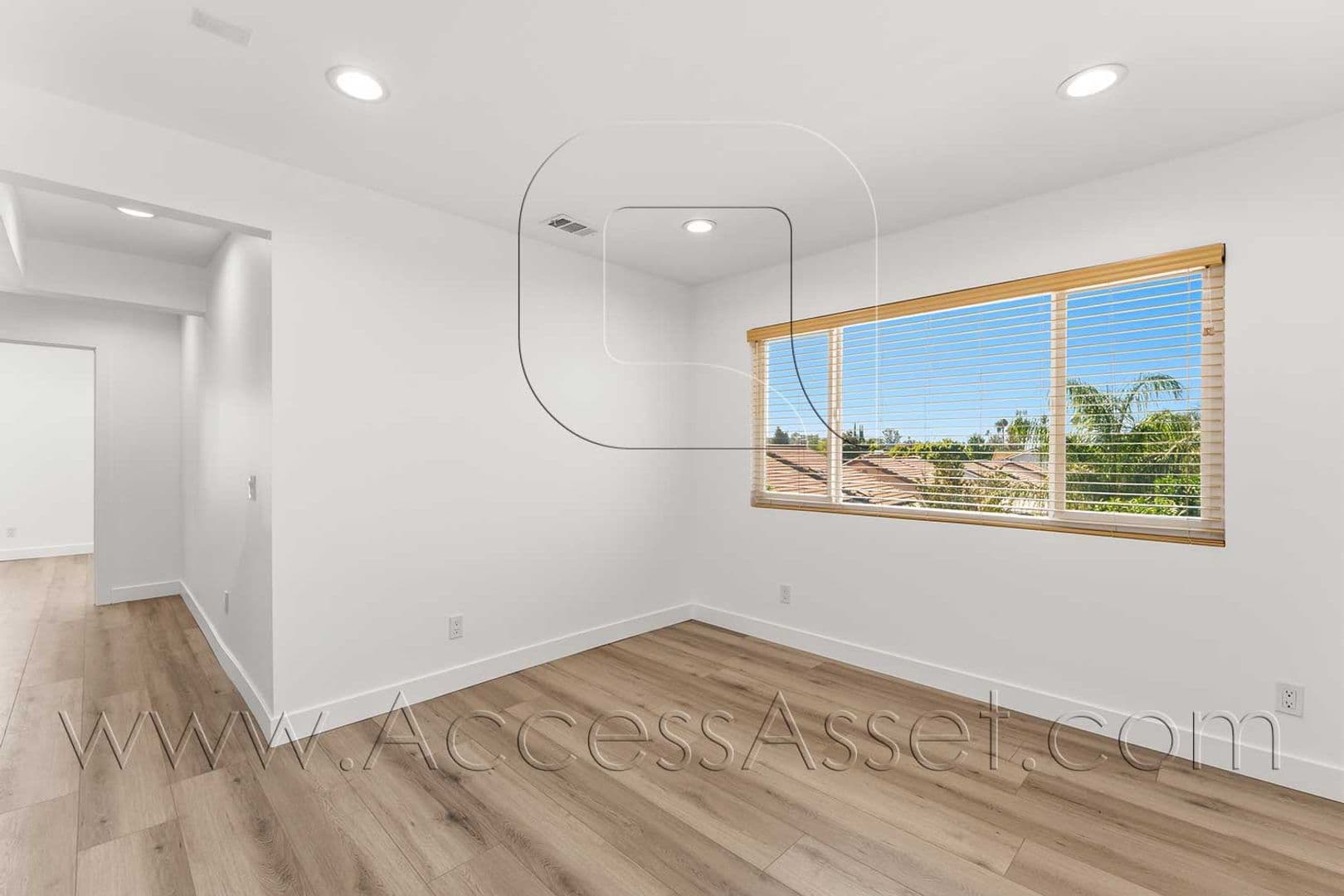 Riverside Apartment: 10946 Thrush Dr