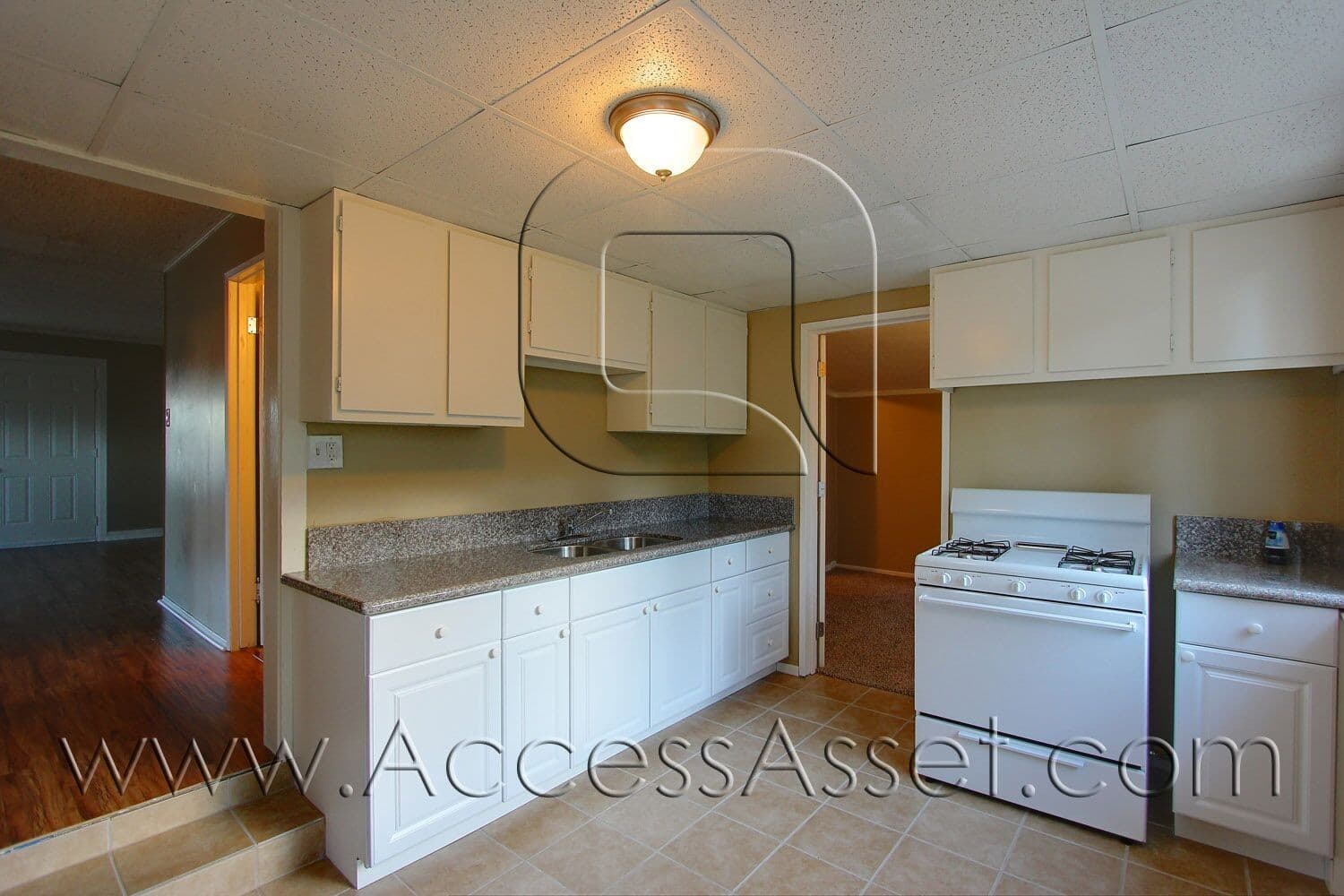 Lake Elsinore House: 33243 Gillette St.