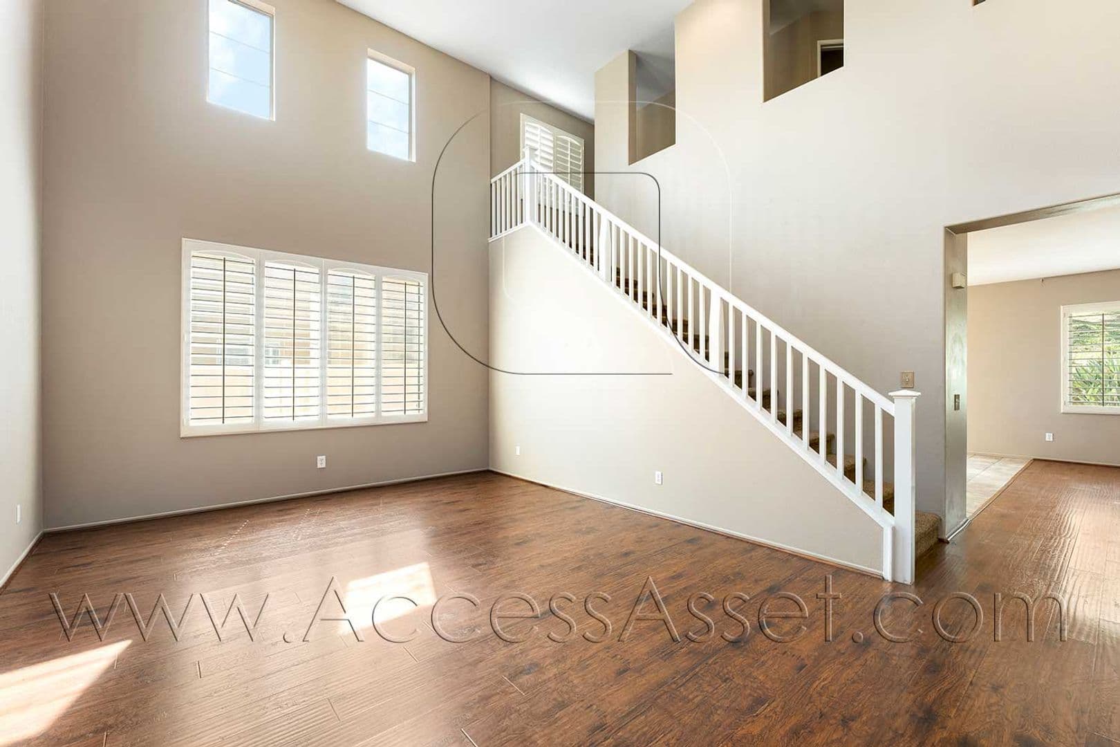 Corona House: 1358 Baldwin St