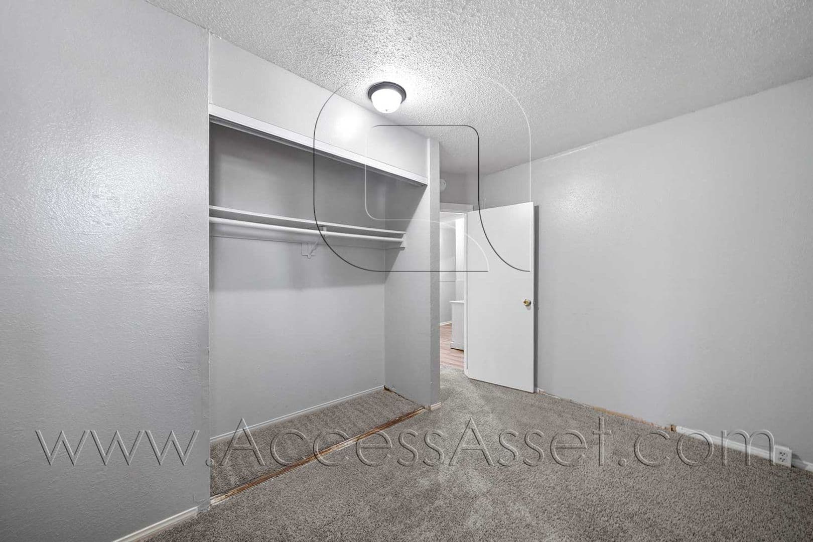 Lake Elsinore Apartment: 307 W Sumner Ave.