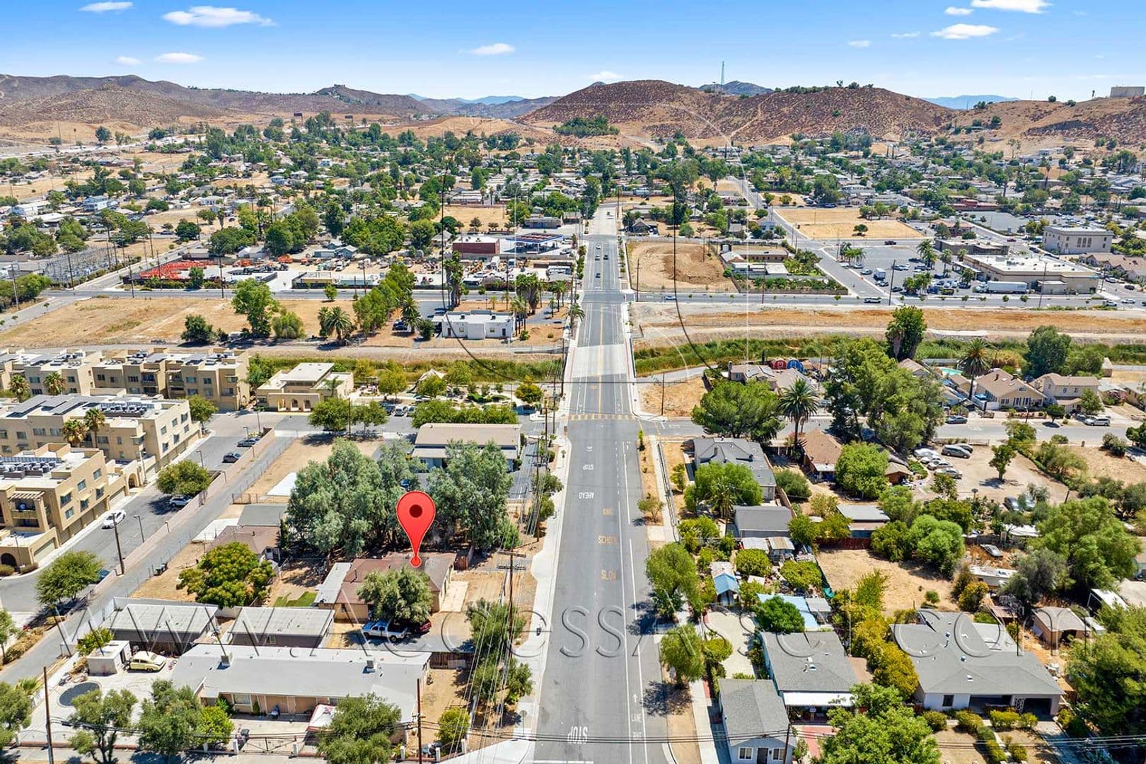 Lake Elsinore Apartment: 307 W Sumner Ave.