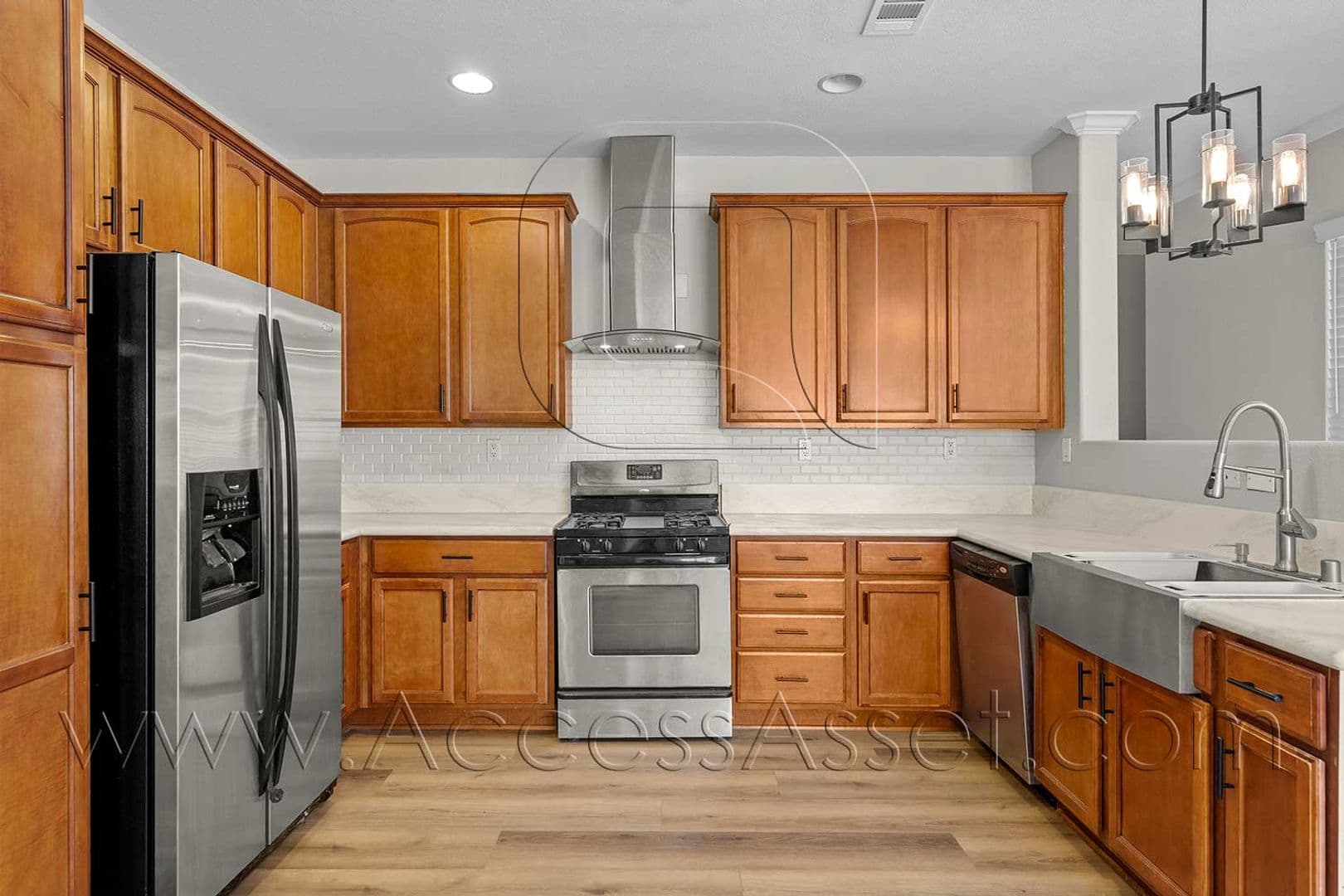 Lake Elsinore House: 15427 Park Point Ave - 110